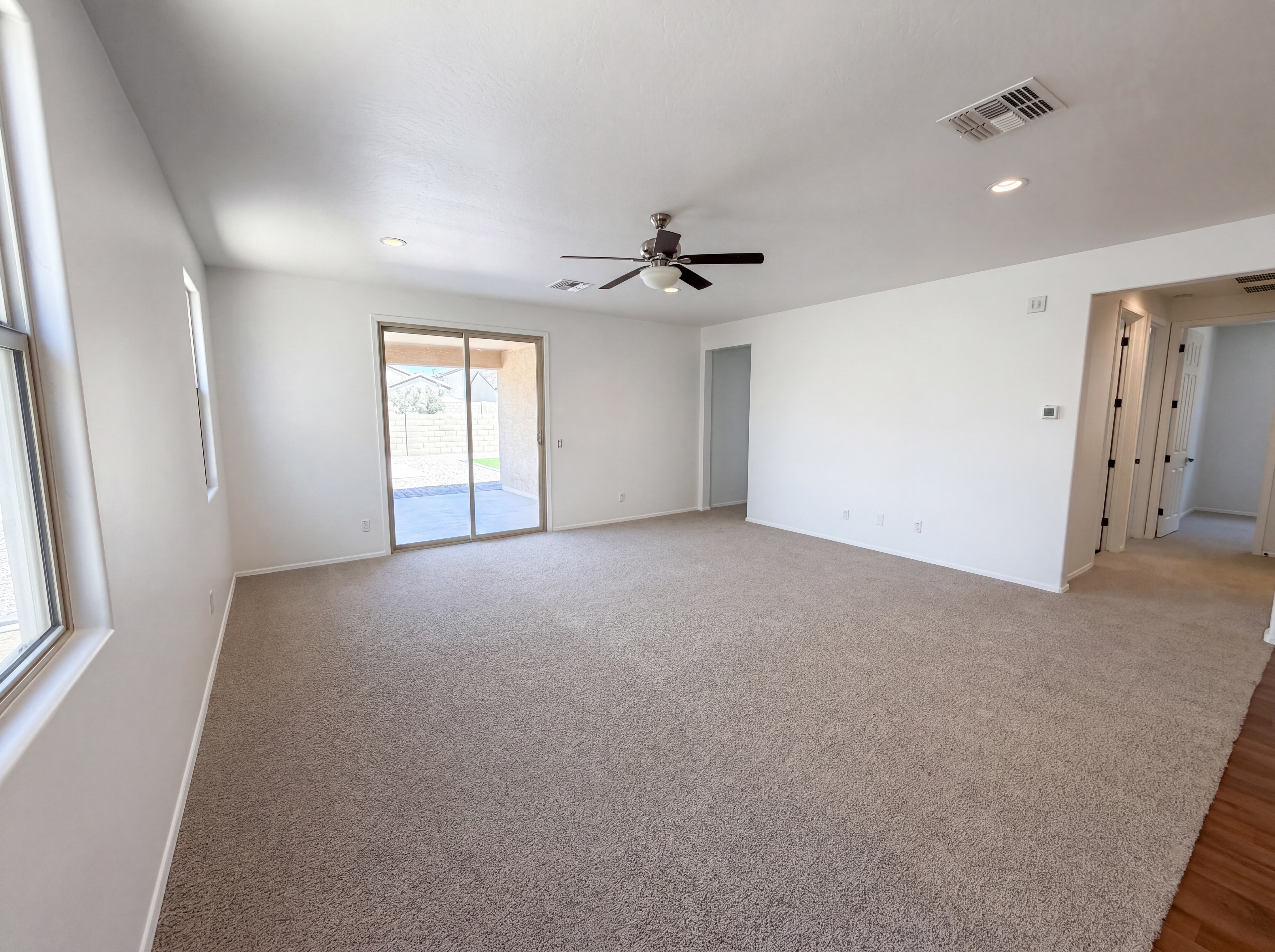 Photo 14 of 32 of 8014 W Atlantis Way, Phoenix, AZ