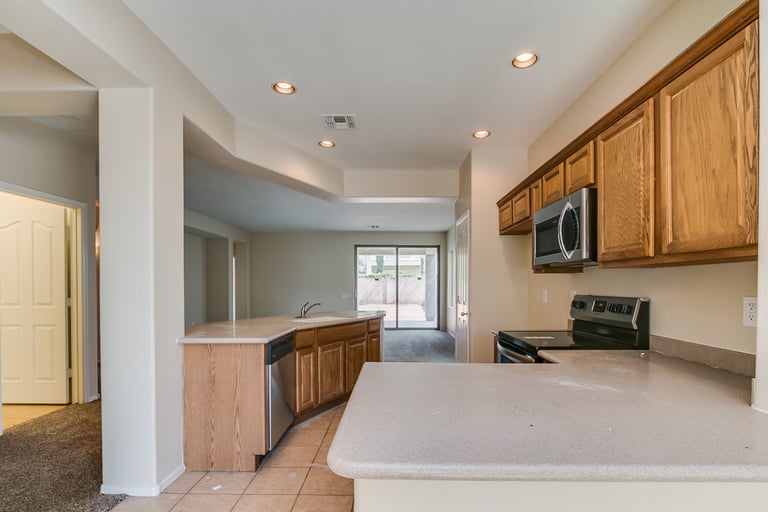 Photo 5 of 23 - 9430 W Berkeley Rd, Phoenix, AZ 85037