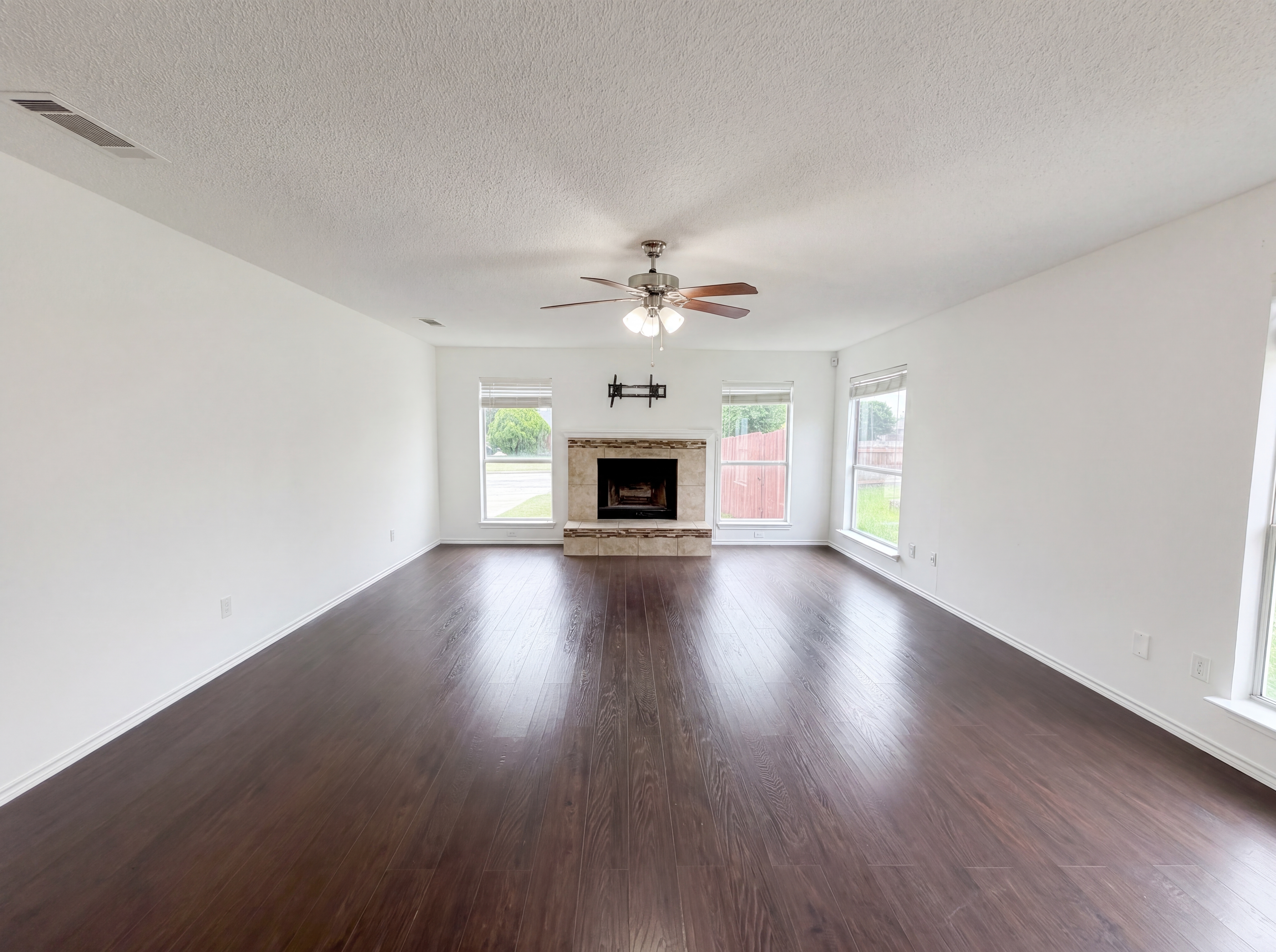 Photo 3 of 19 of 1301 Judy Ln, Copperas Cove, TX