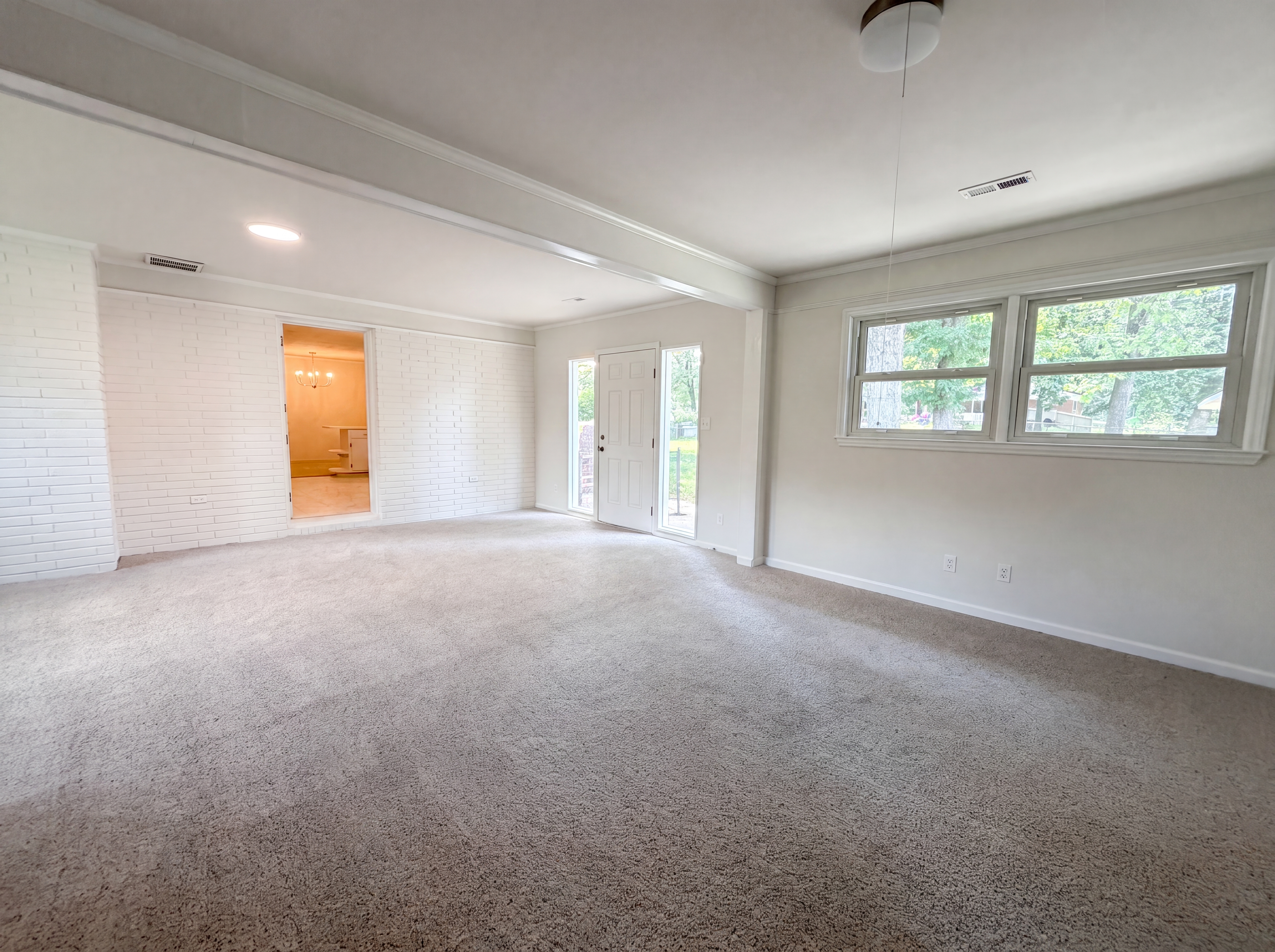 Photo 8 of 17 of 1911 Amberhill Ln, Charlotte, NC