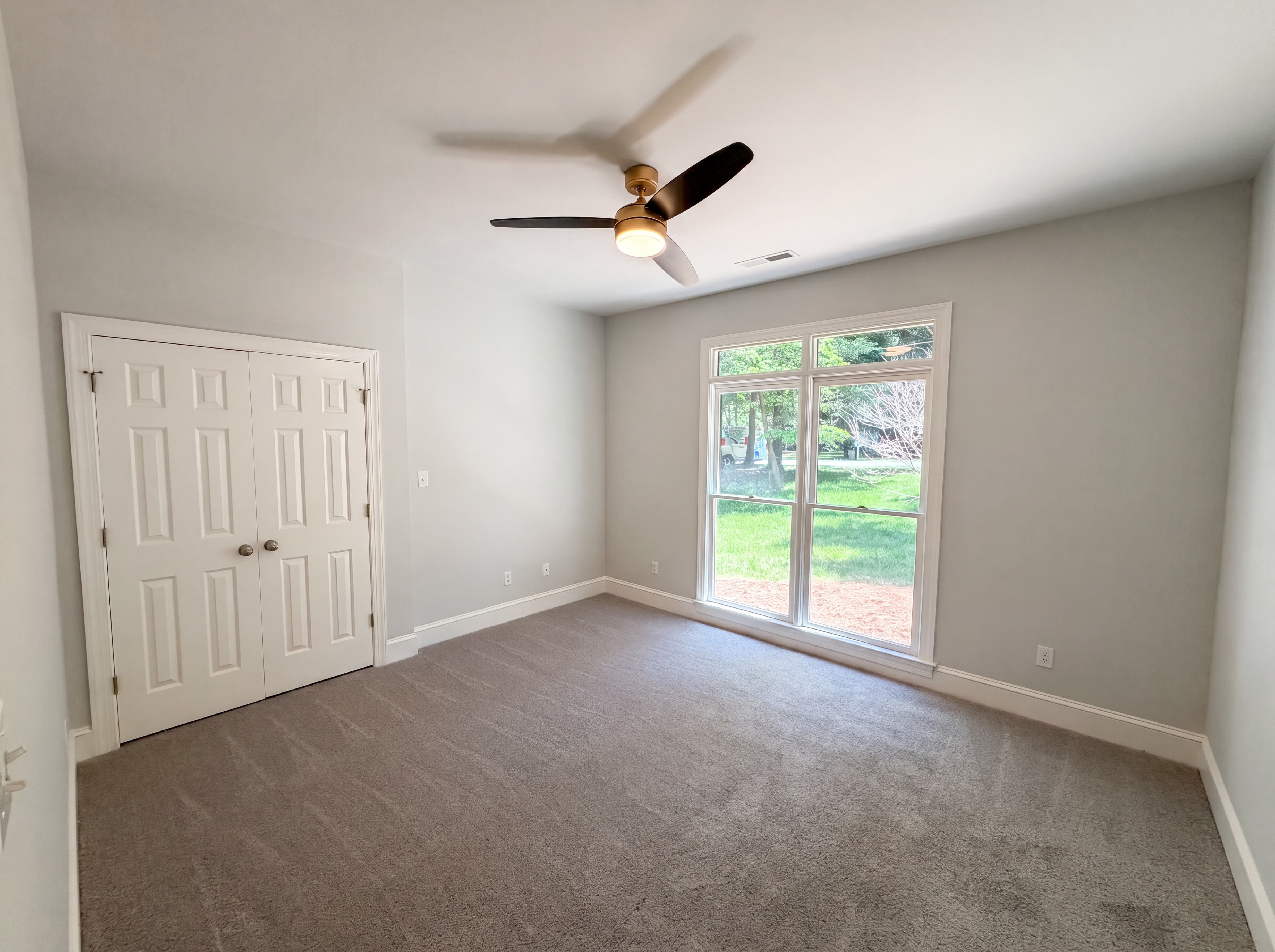 Photo 13 of 24 of 5309 Lancelot Dr, Charlotte, NC