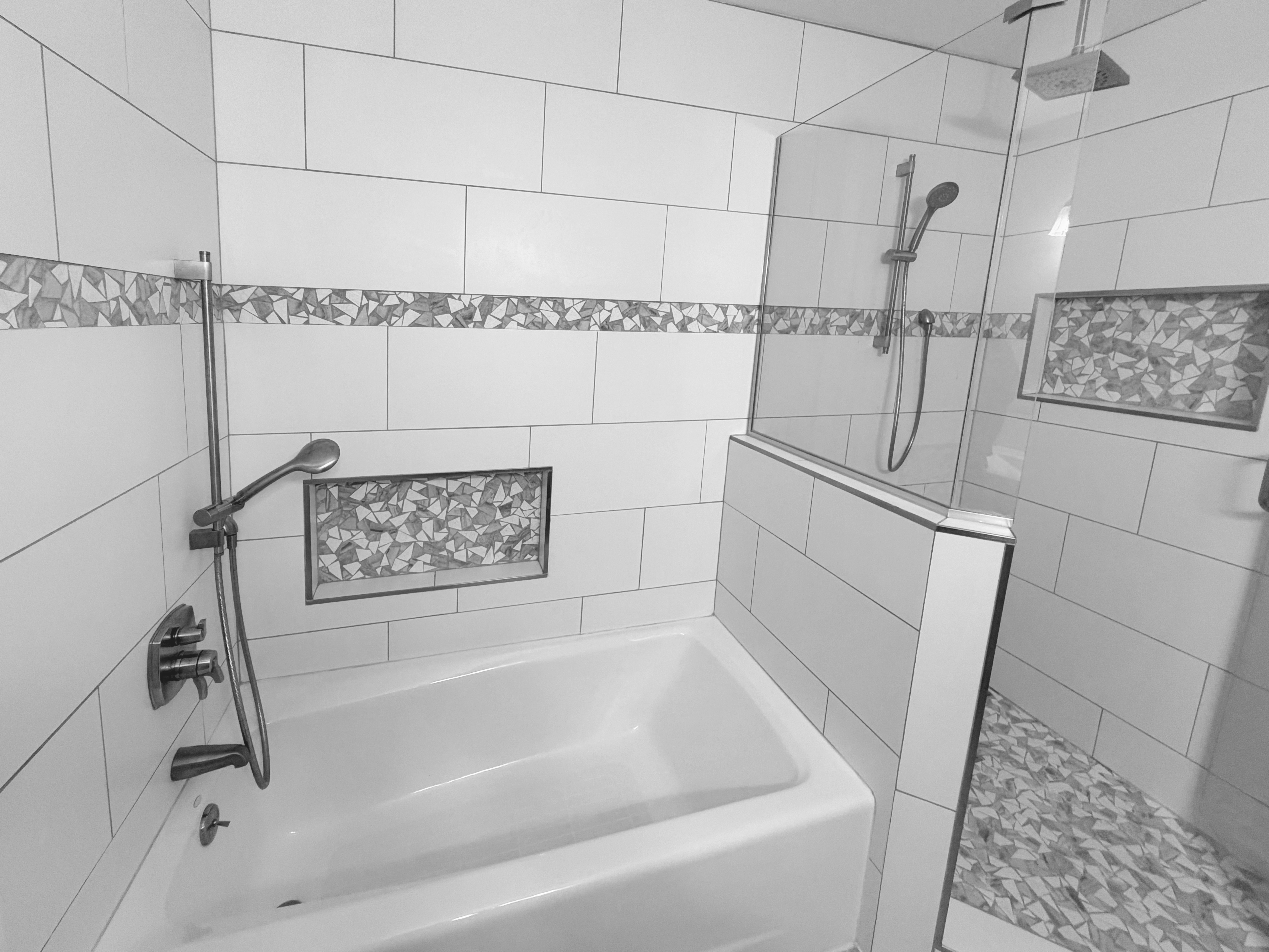 Photo 15 of 38 of 35854 Castlemeadow Dr, Farmington Hills, MI