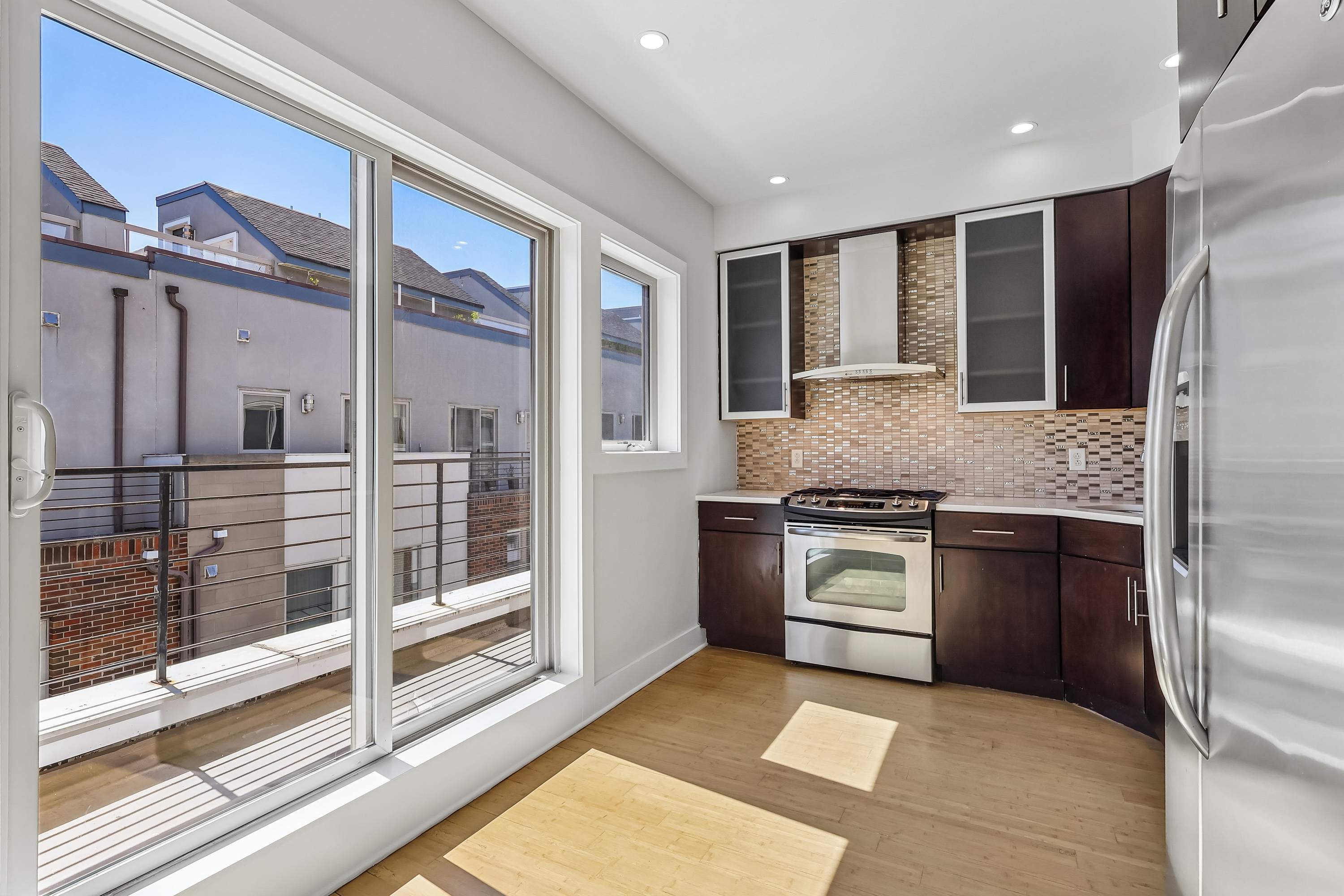 Photo 13 of 44 of 412 N Front St, Philadelphia, PA