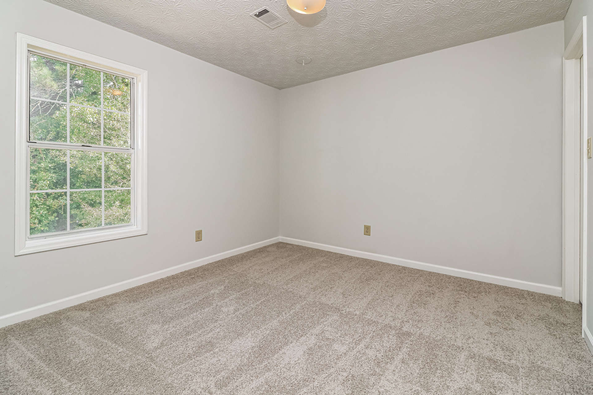 Photo 20 of 30 of 4050 Paloverde Dr NW, Kennesaw, GA