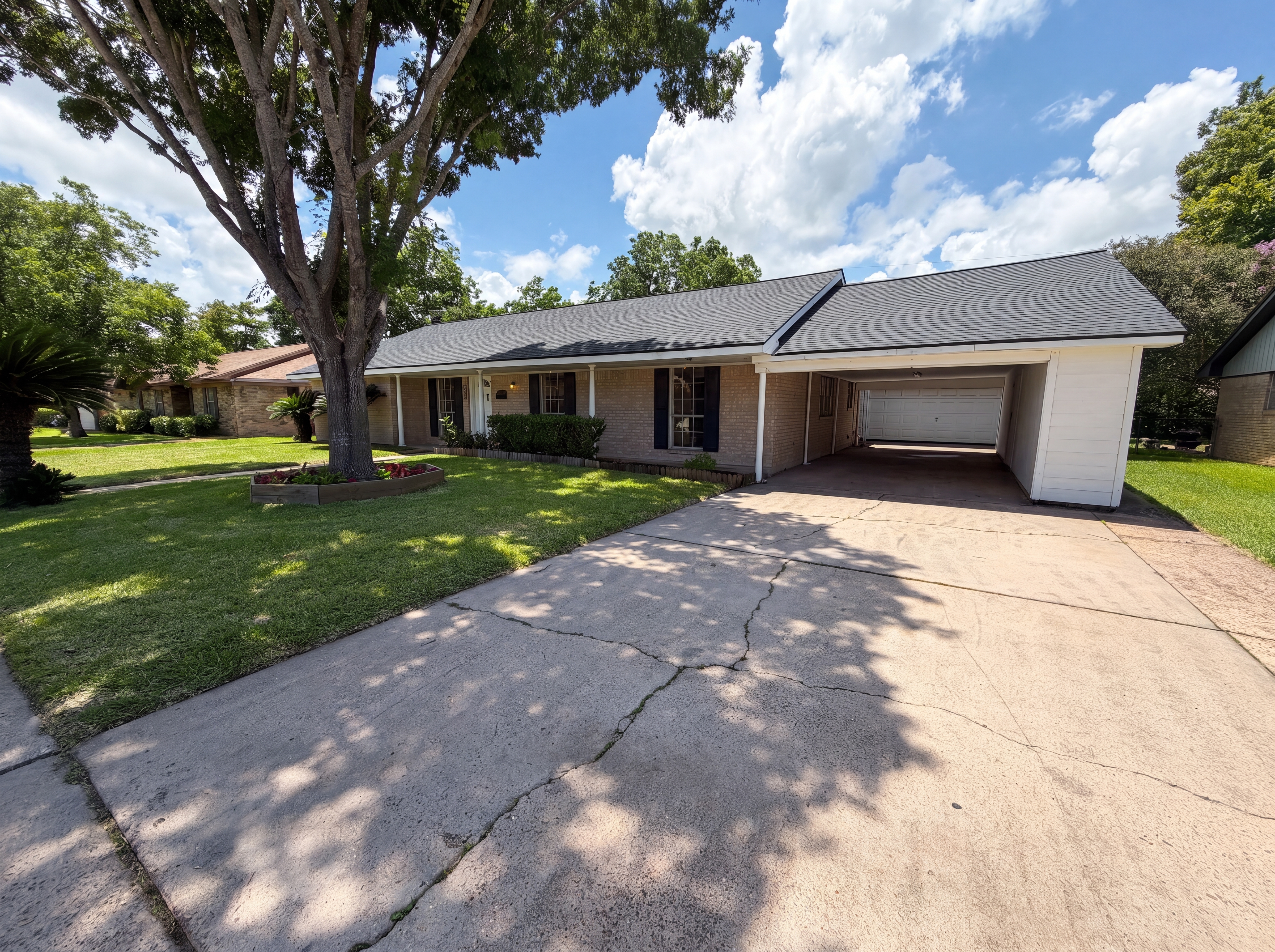 Photo 24 of 26 of 910 Luella Ave, Deer Park, TX