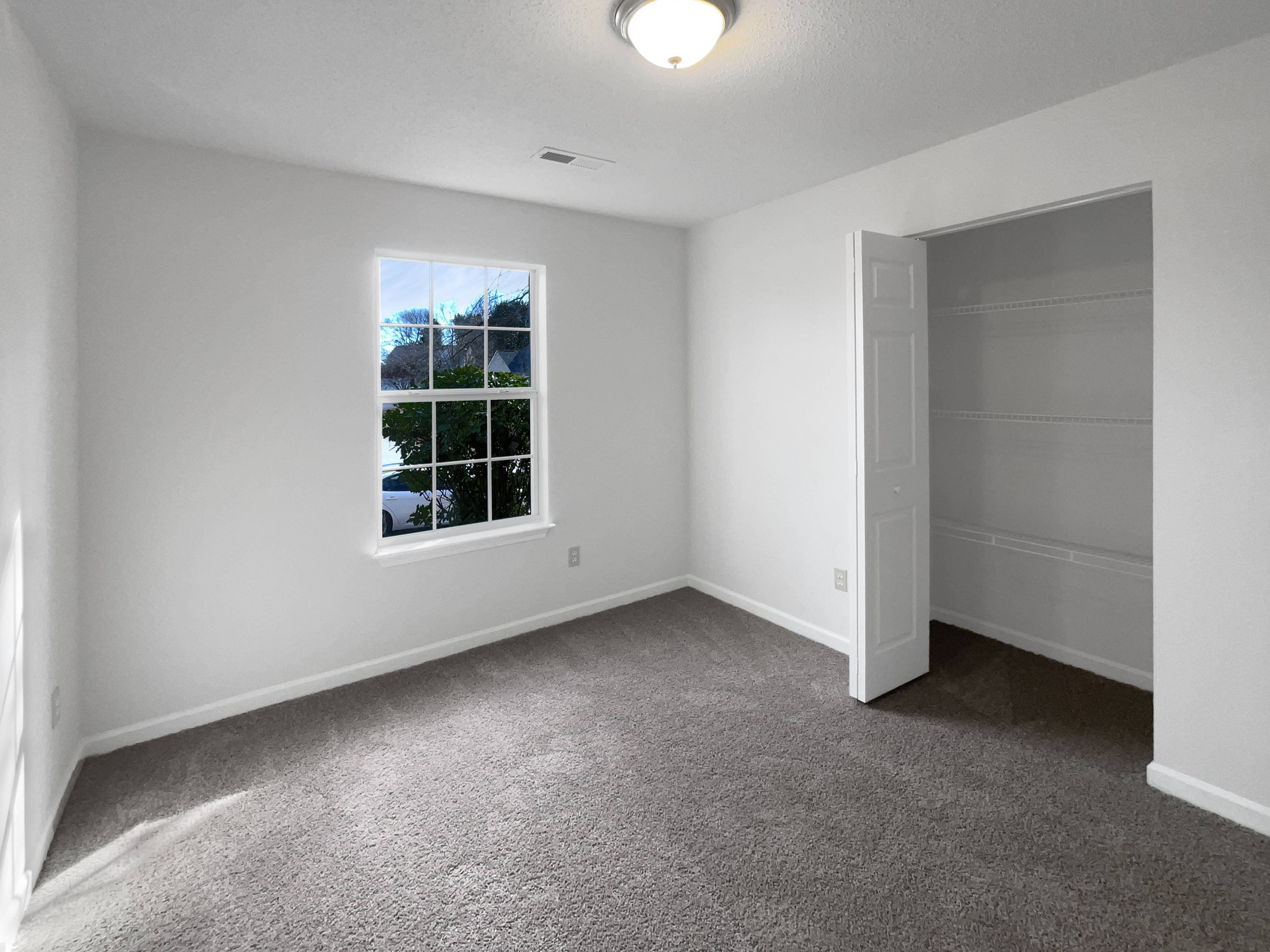 Photo 13 of 19 of 306 Revis Creek Ct, Simpsonville, SC