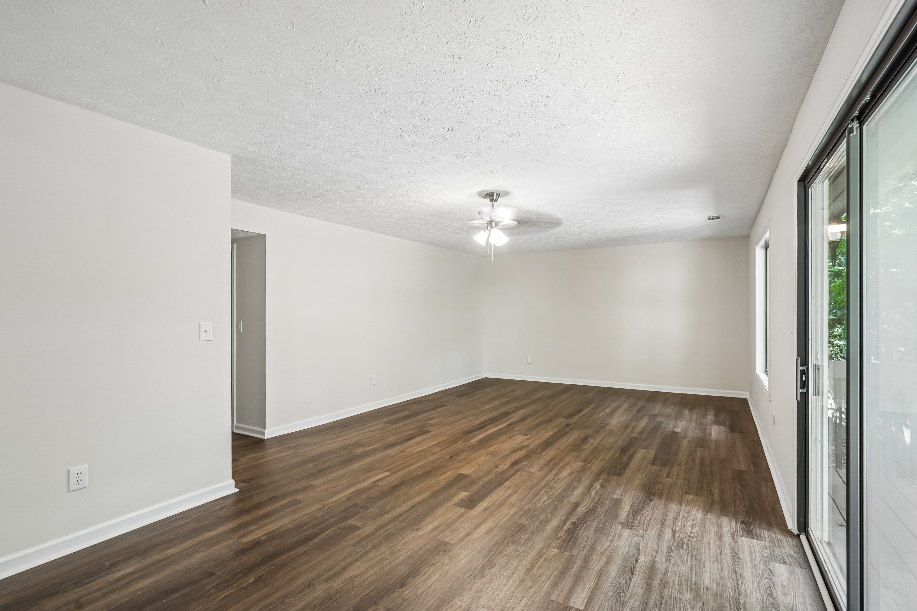 Photo 20 of 38 of 4927 Dillards Mill Way, Peachtree Corners, GA