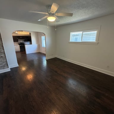 Property photo 3 of 3907 E 16th St