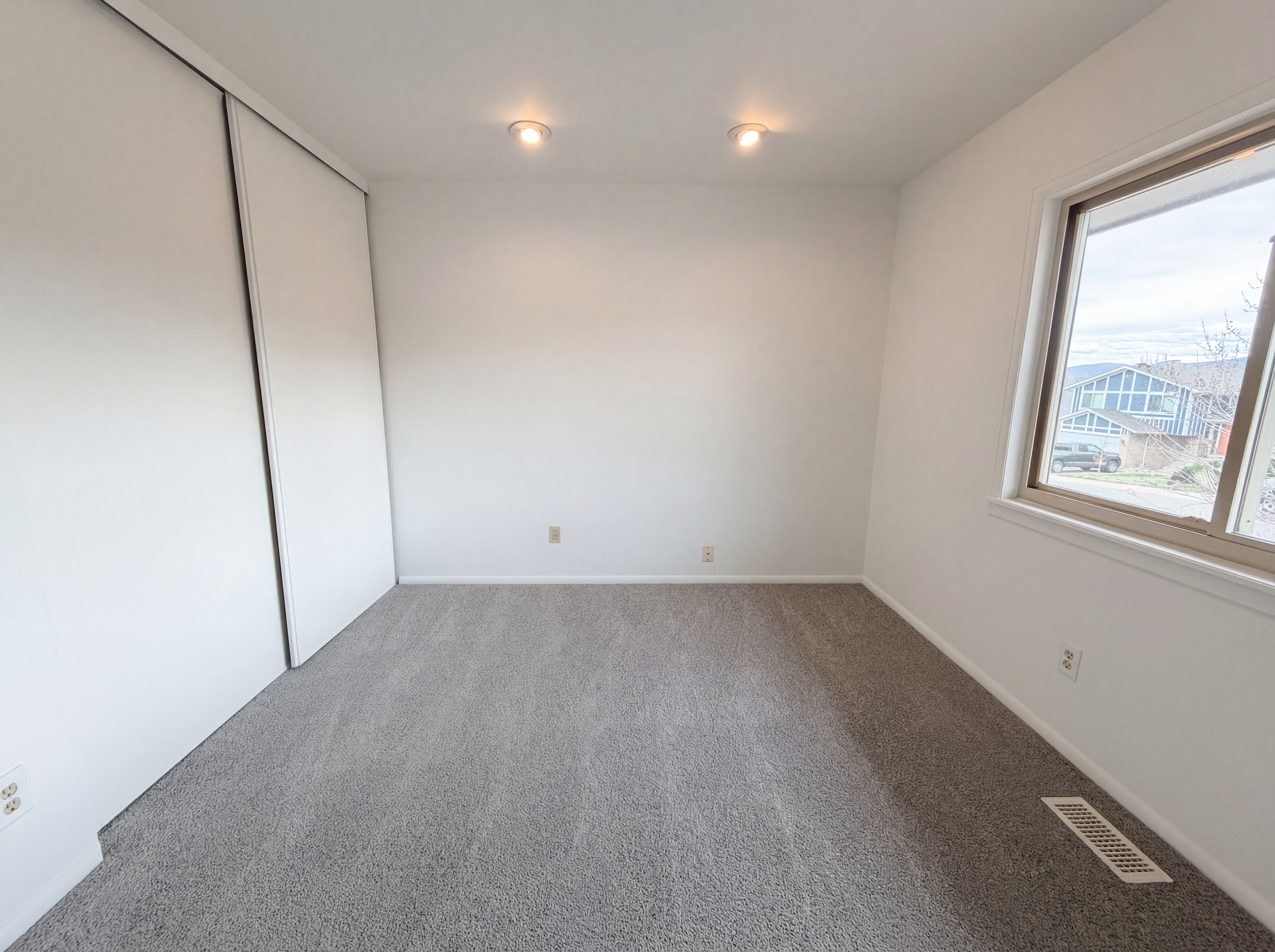 Photo 16 of 25 of 13771 W Warren Dr, Lakewood, CO