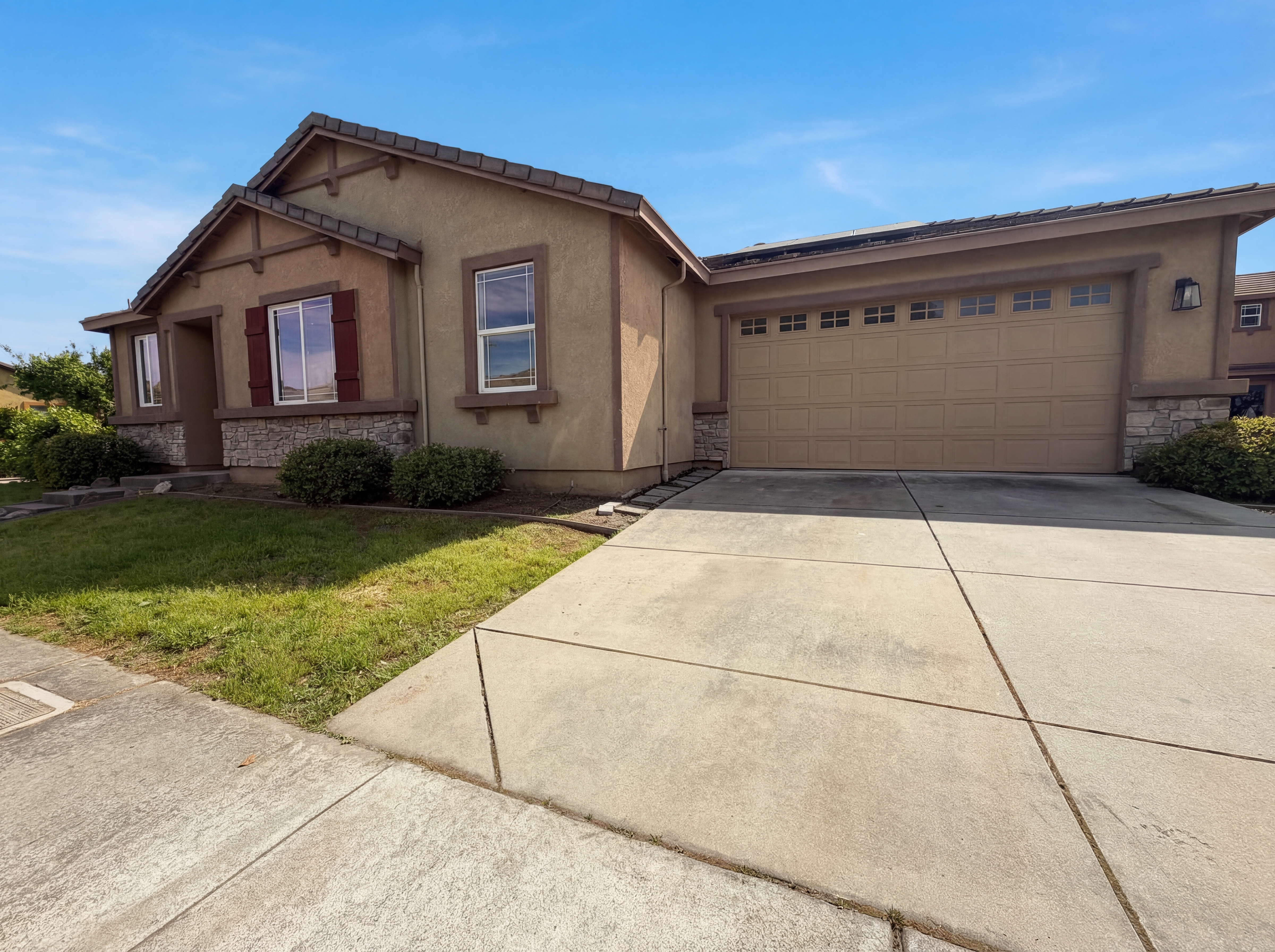 Photo 7 of 22 of 400 Caravaggio Cir, Sacramento, CA