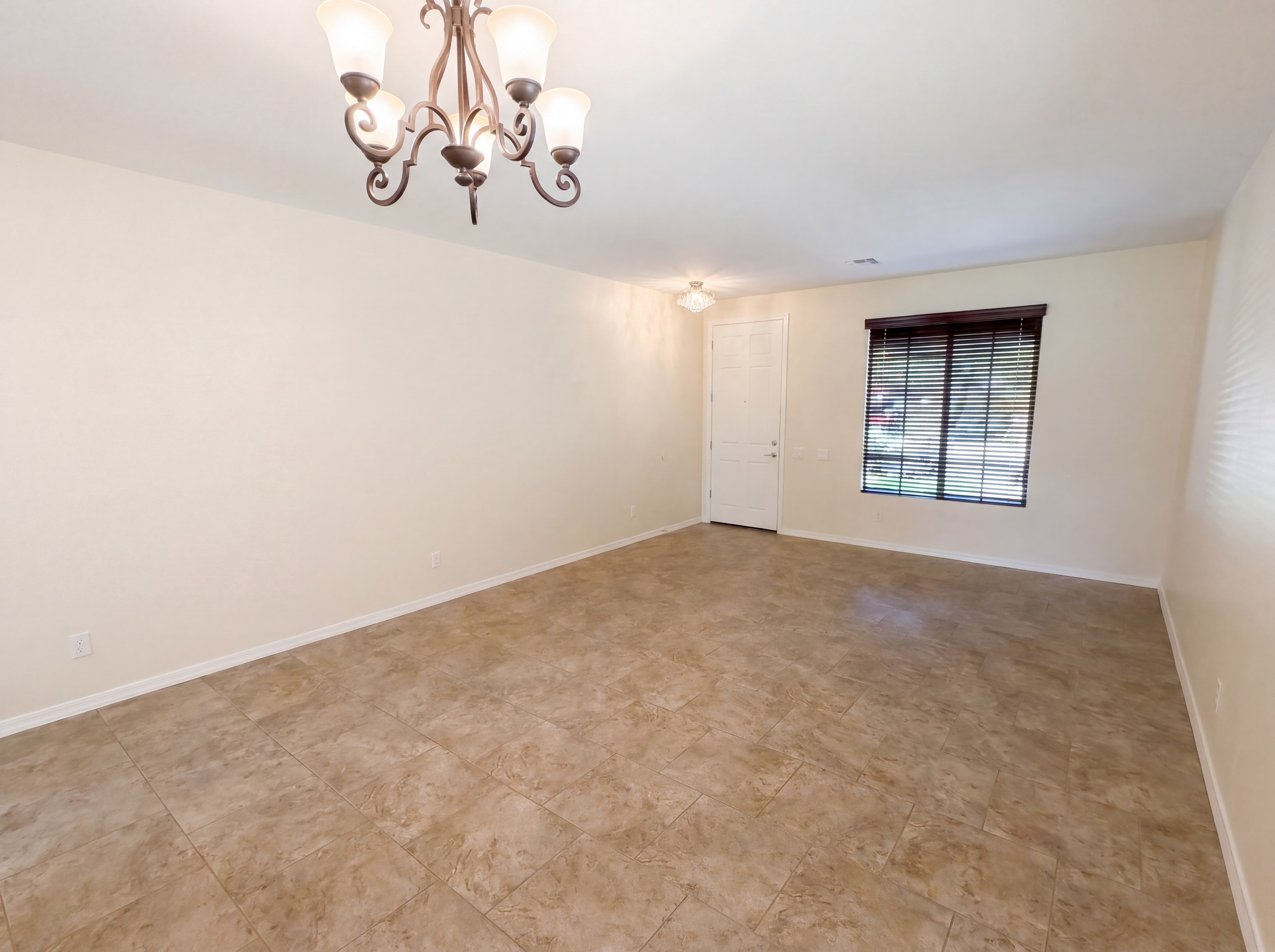 Photo 7 of 39 of 5227 W Bent Tree Dr, Phoenix, AZ