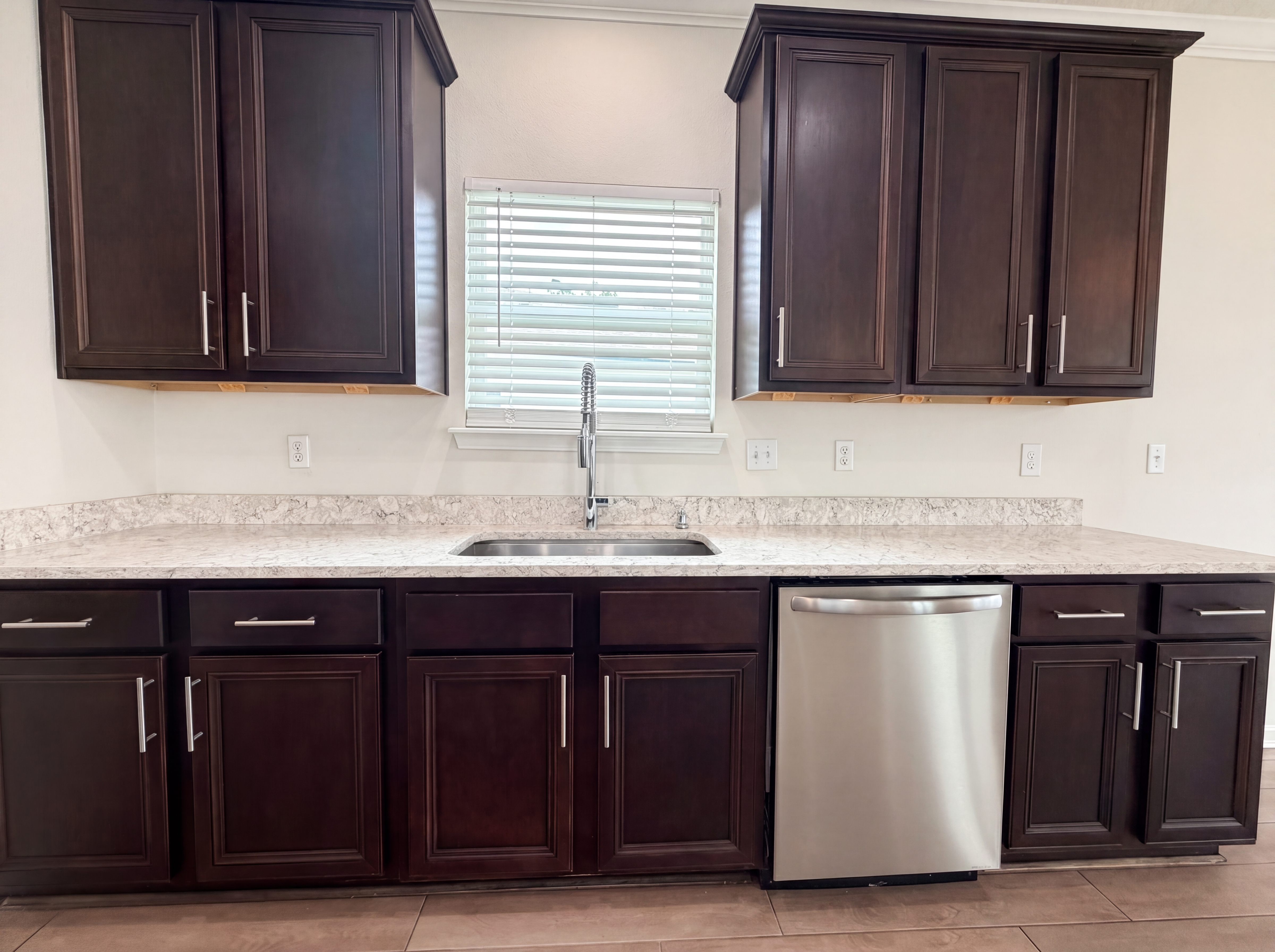 Photo 7 of 27 of 8250 Cape Fox Dr, Jacksonville, FL