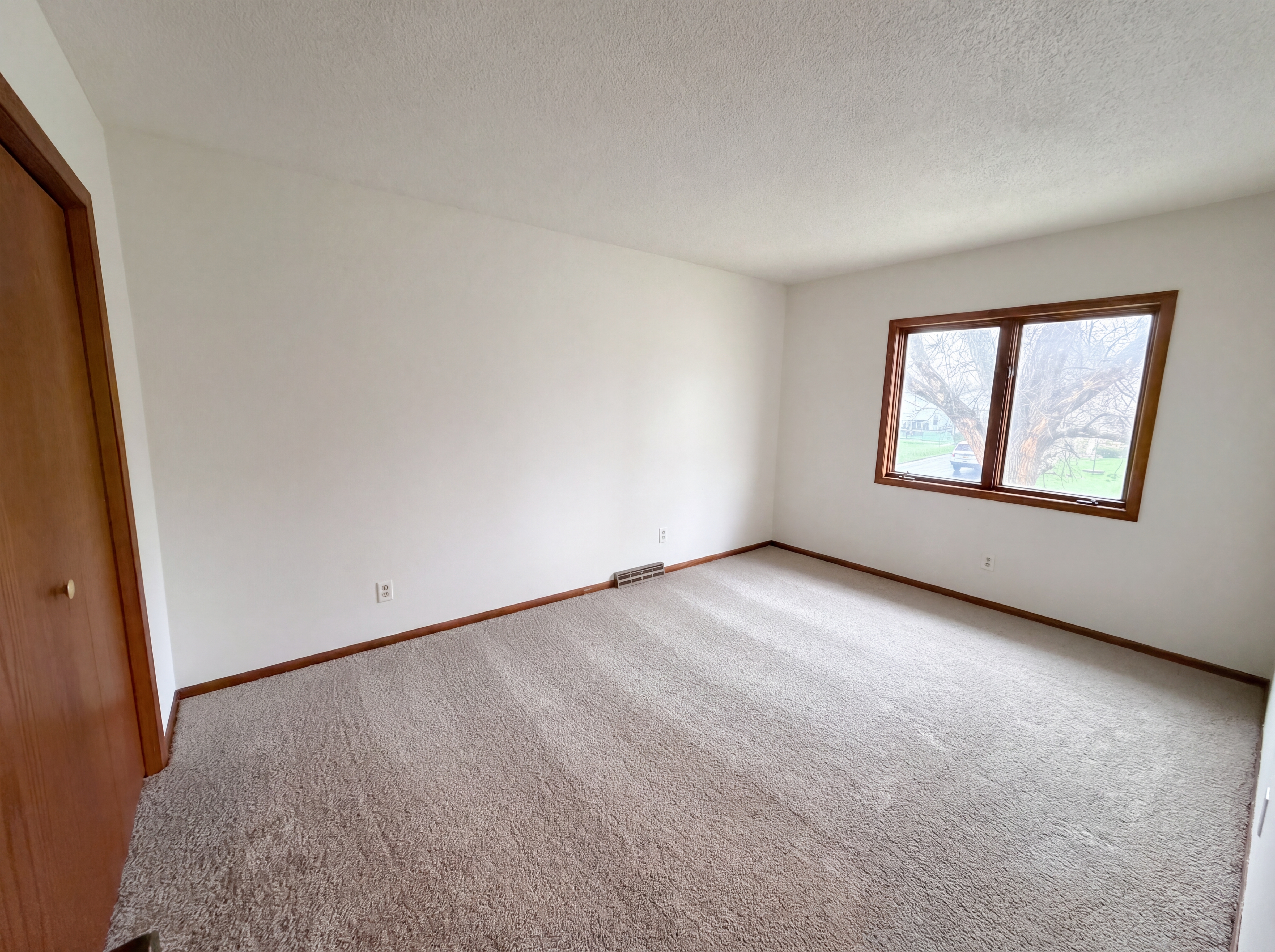 Photo 16 of 27 of 14012 Underclift St NW, Andover, MN