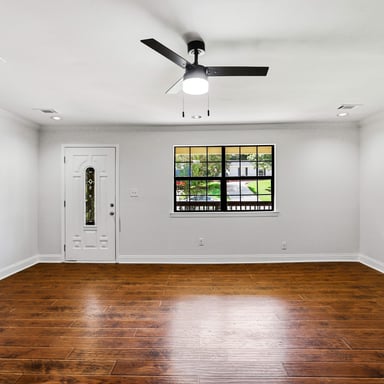 Property photo 3 of 3772 Charlotte Dr