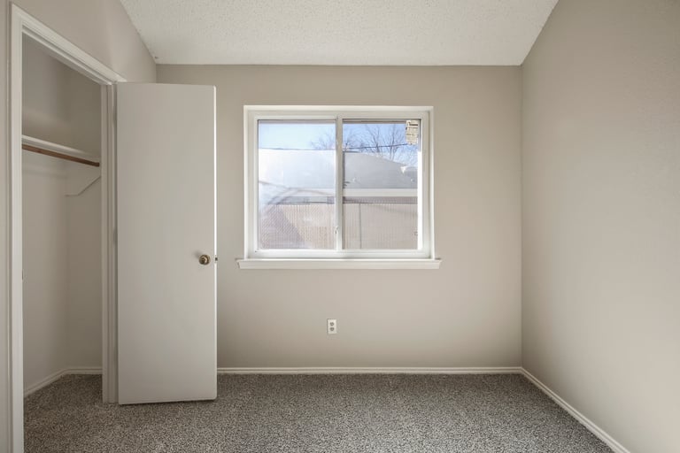 Photo 17 of 29 - 6800 Running Creek Dr, Arlington, TX 76001