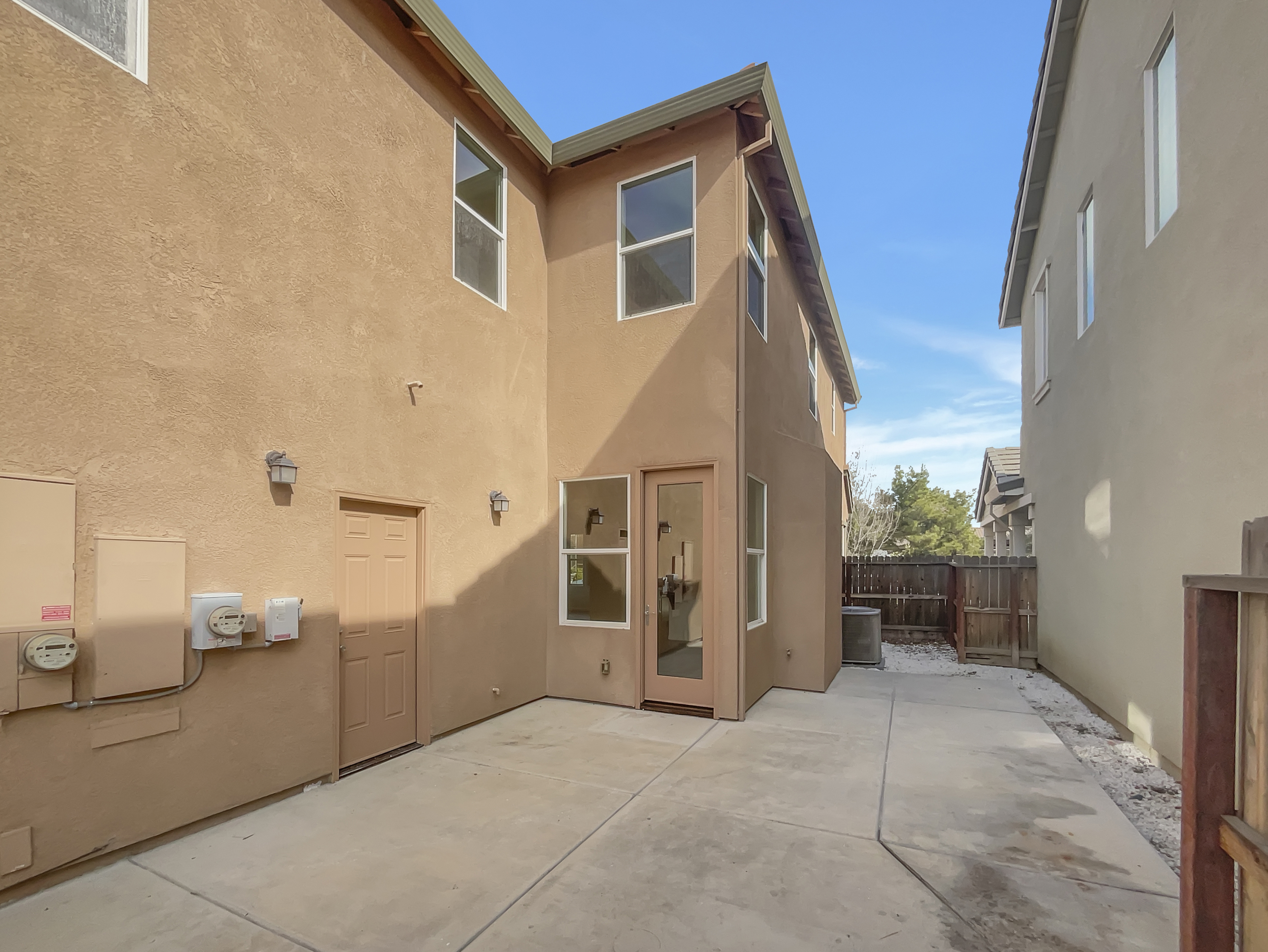 Photo 8 of 43 of 4579 Juneberry Dr, Sacramento, CA