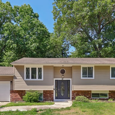 Property photo 1 of 22 Yale Rd