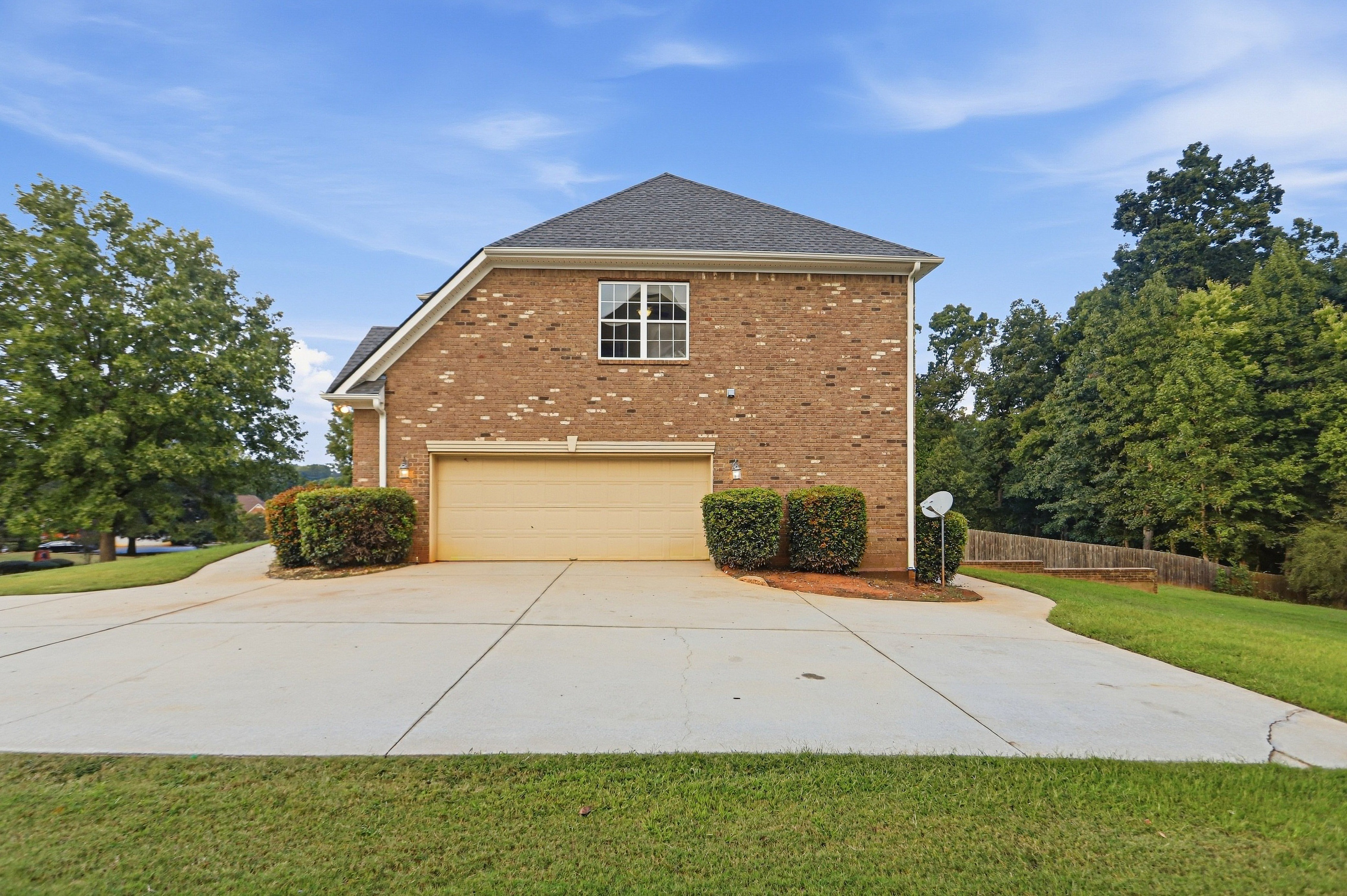 Photo 6 of 40 of 318 Hamilton Dr, Conyers, GA