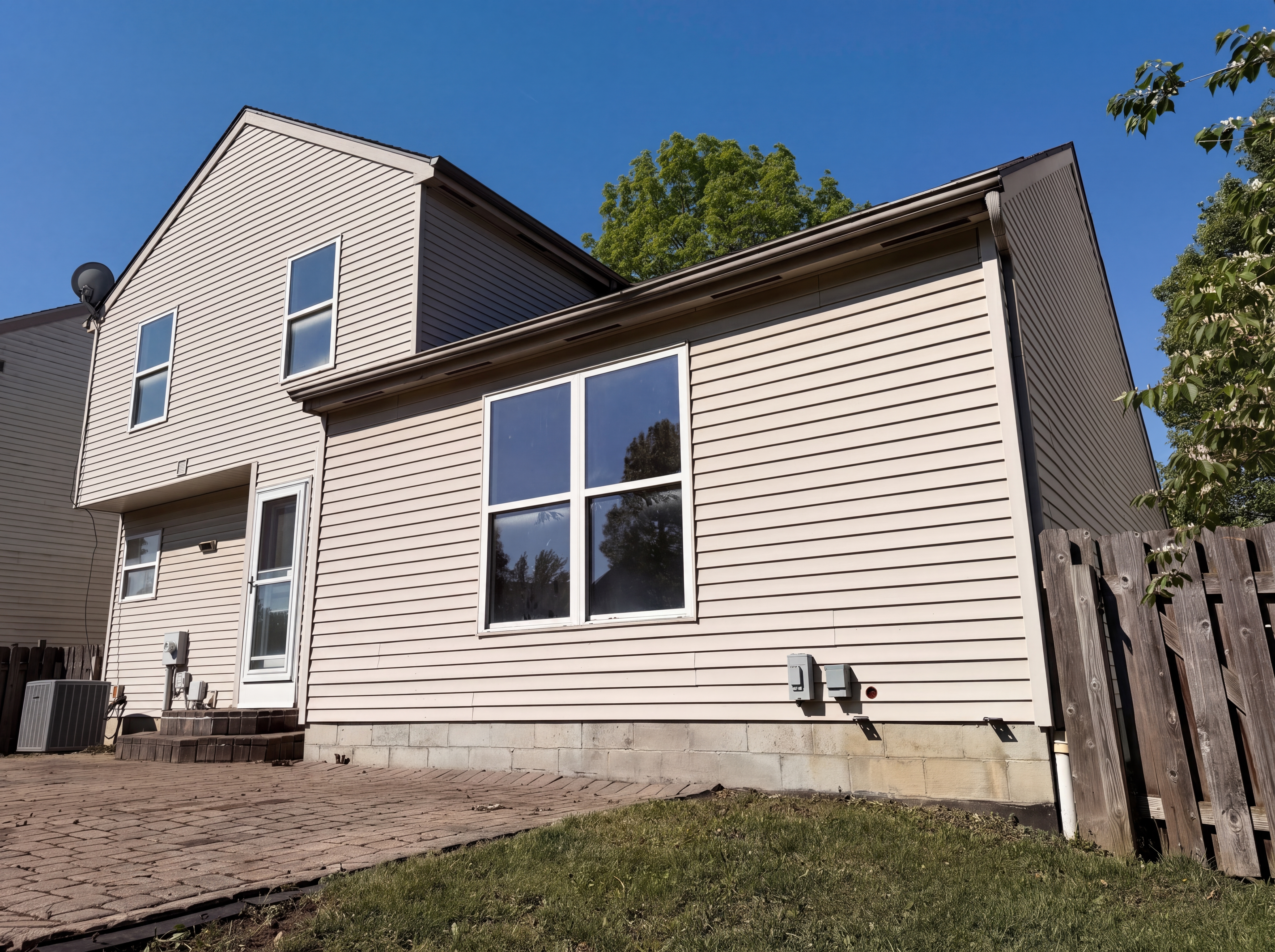 Photo 24 of 30 of 5074 Langcroft Dr, Hilliard, OH