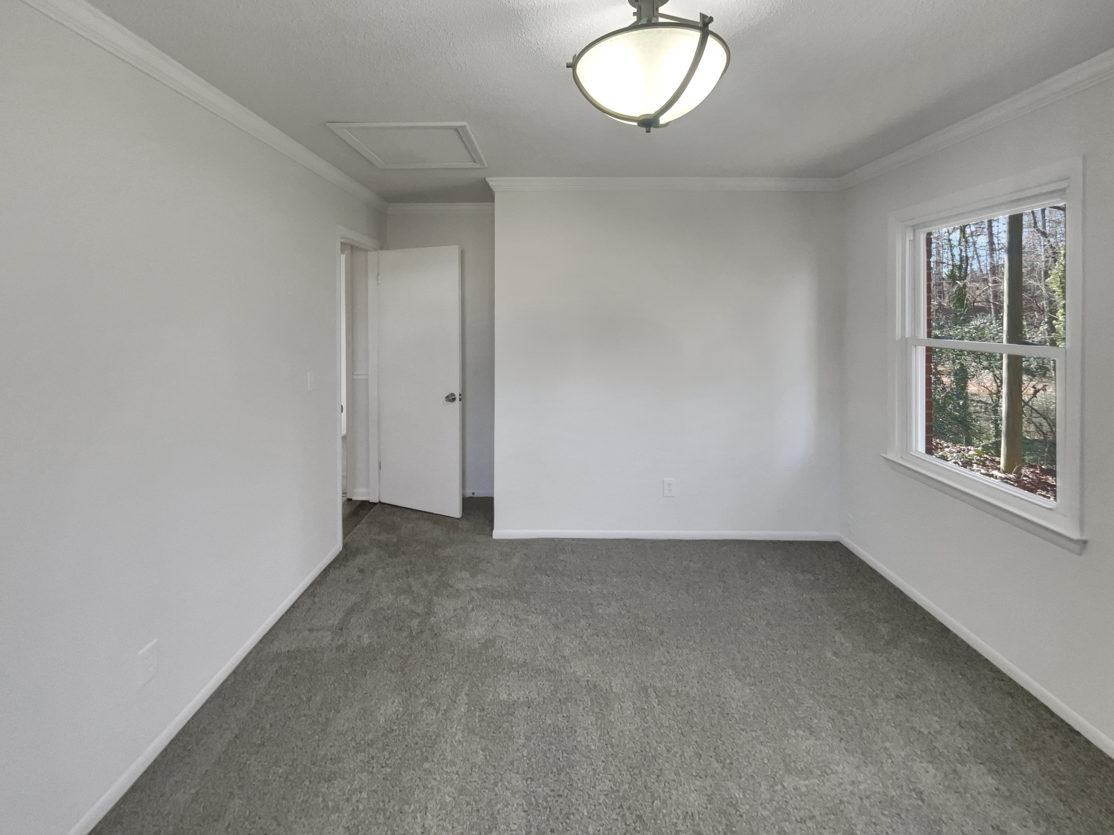 Photo 16 of 22 of 5908 Millstone Ln, Winston-Salem, NC