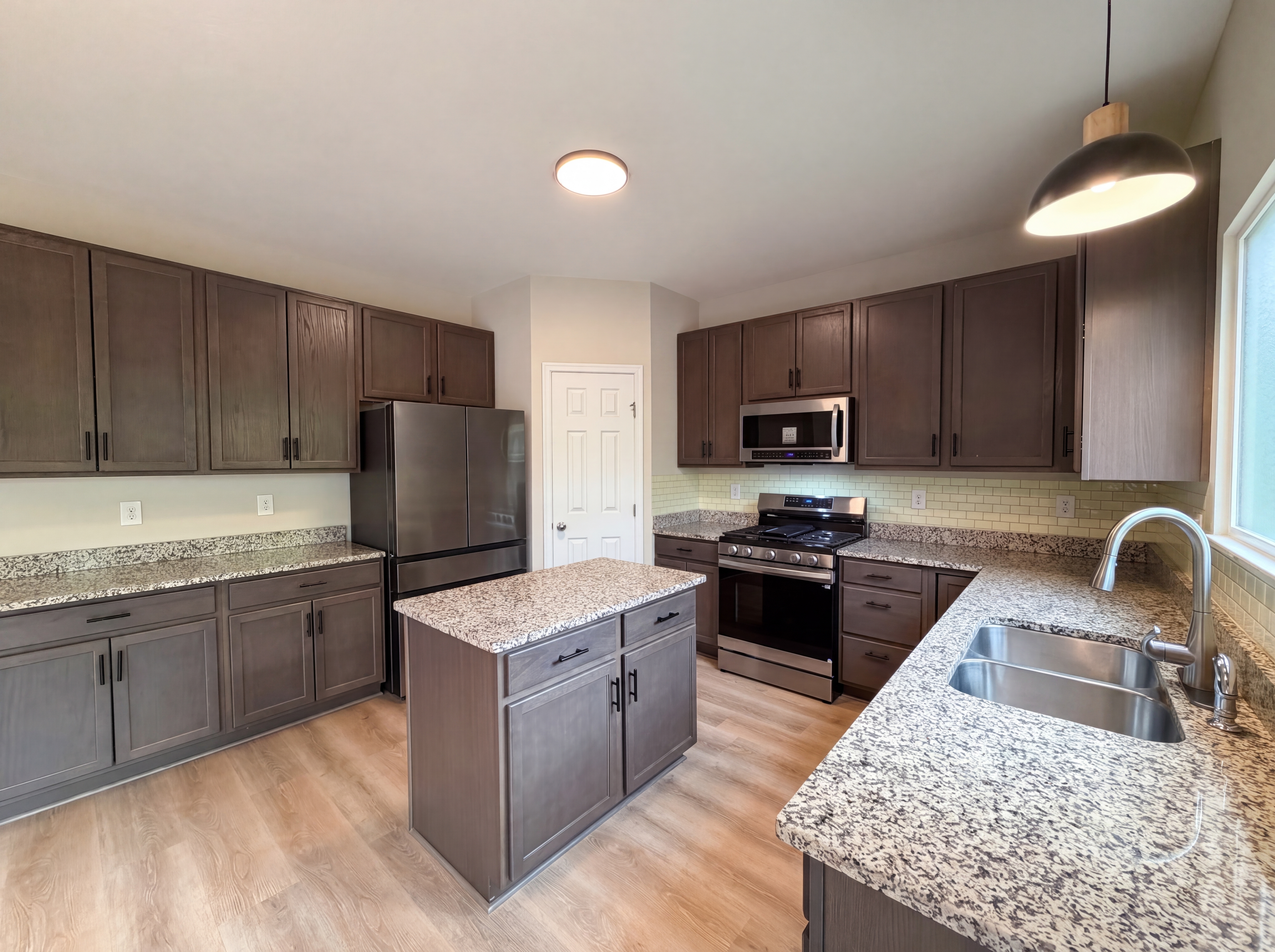 Photo 8 of 32 of 4189 Black Bear Dr, Lebanon, OH