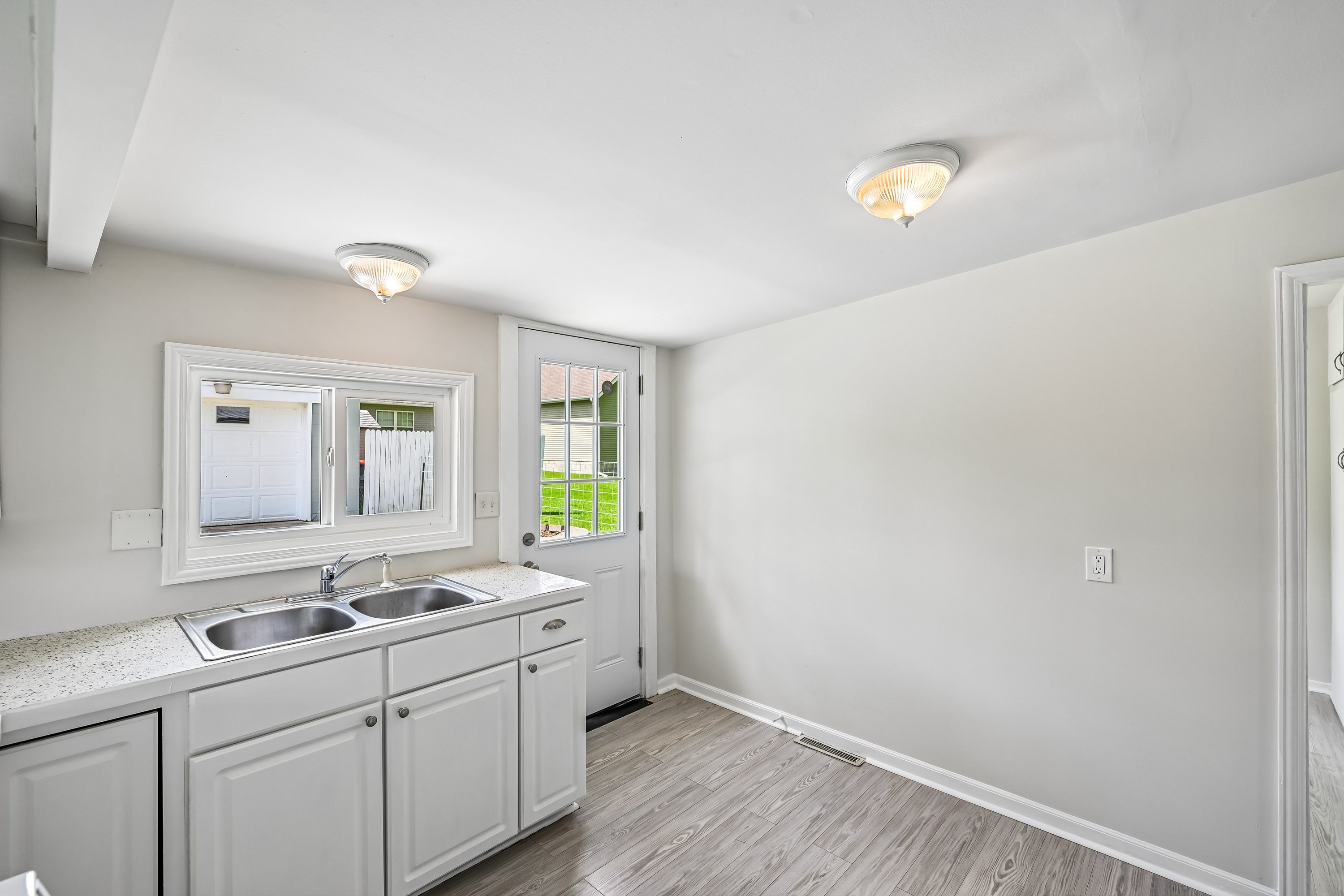 Photo 15 of 31 of 109 Beacon Light Ln, Buckeye Lake, OH