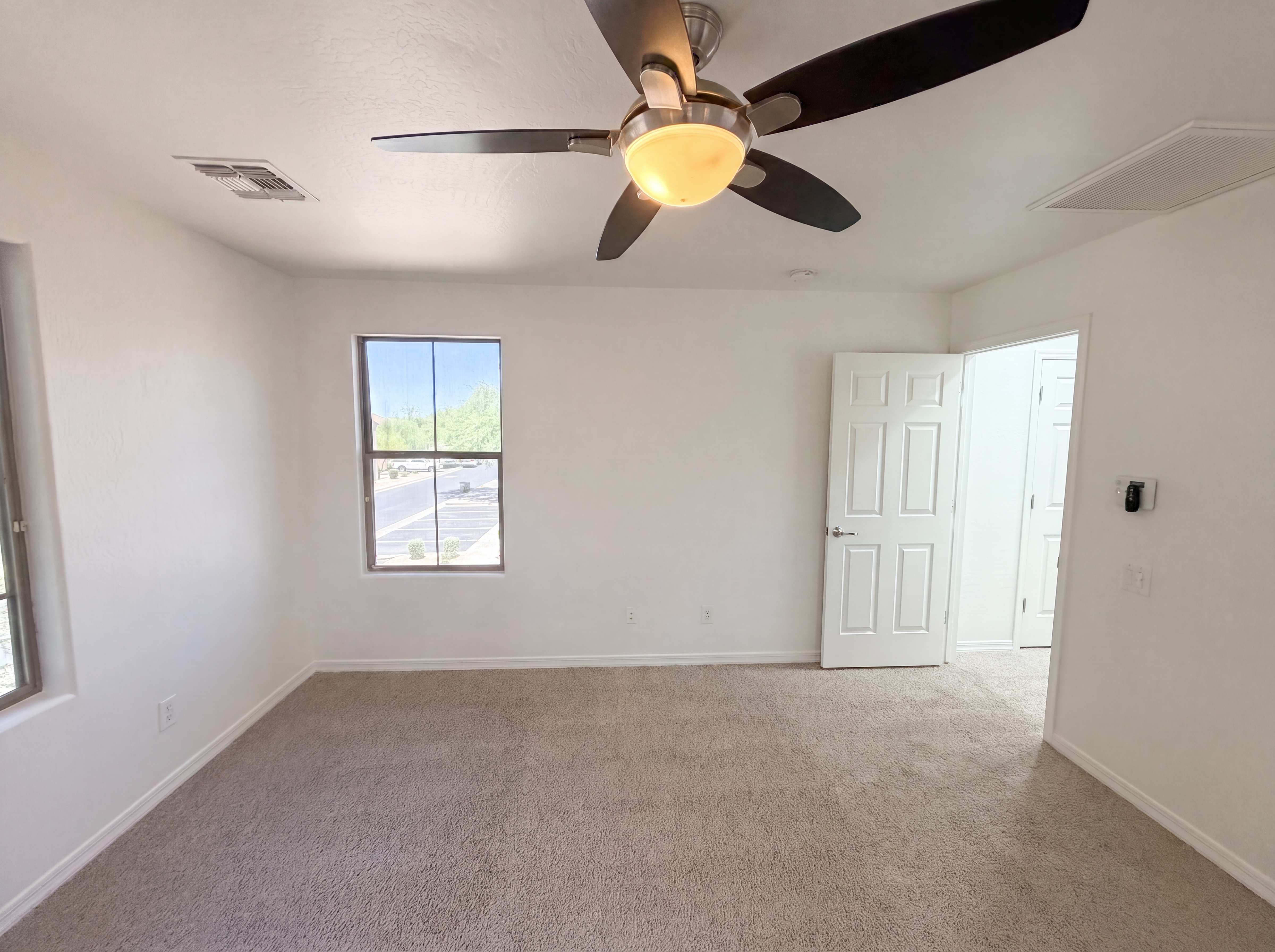 Photo 12 of 22 of 3968 E Melinda Dr, Phoenix, AZ