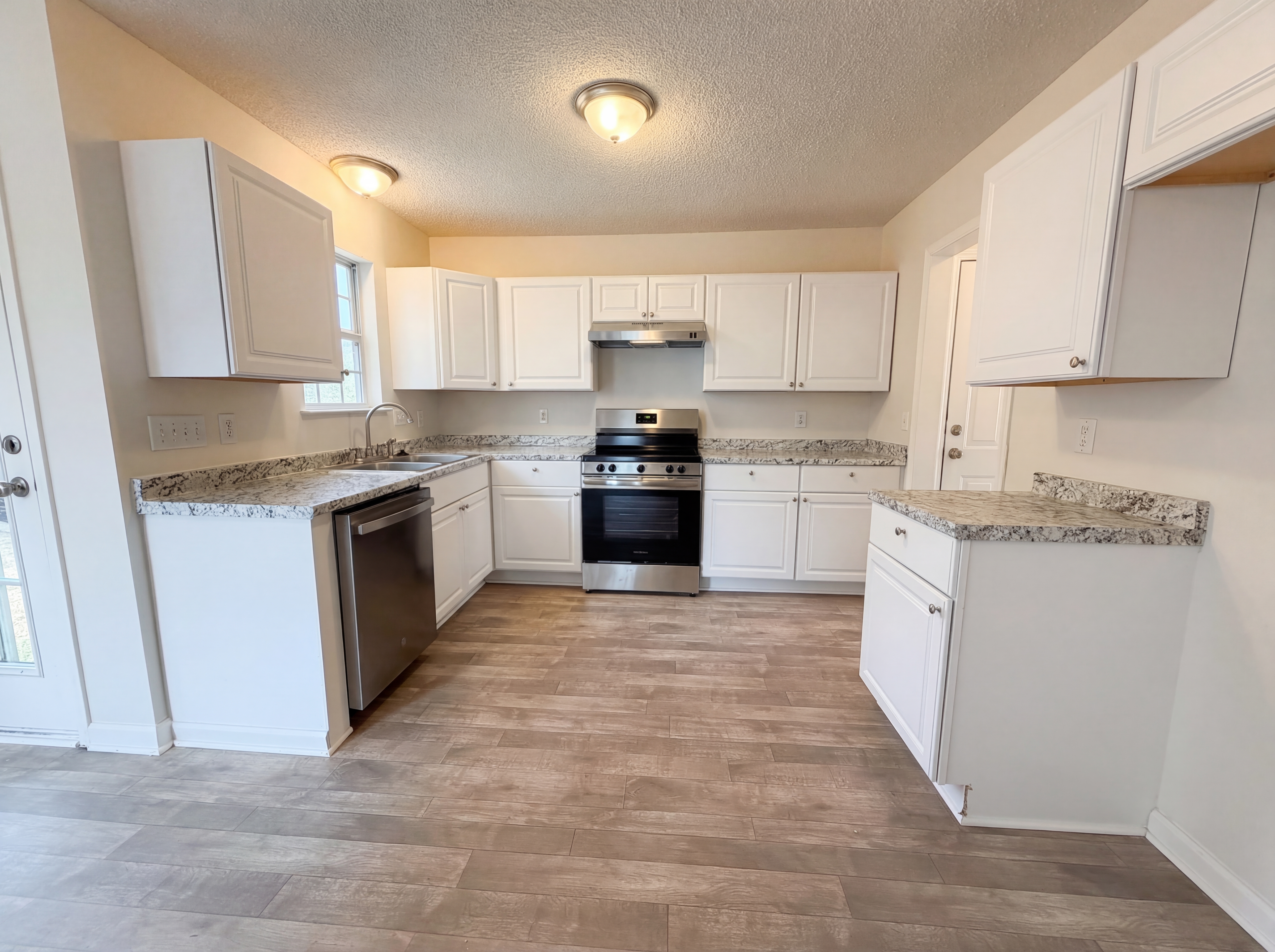 Photo 2 of 23 of 217 Branchview Dr, Columbia, SC