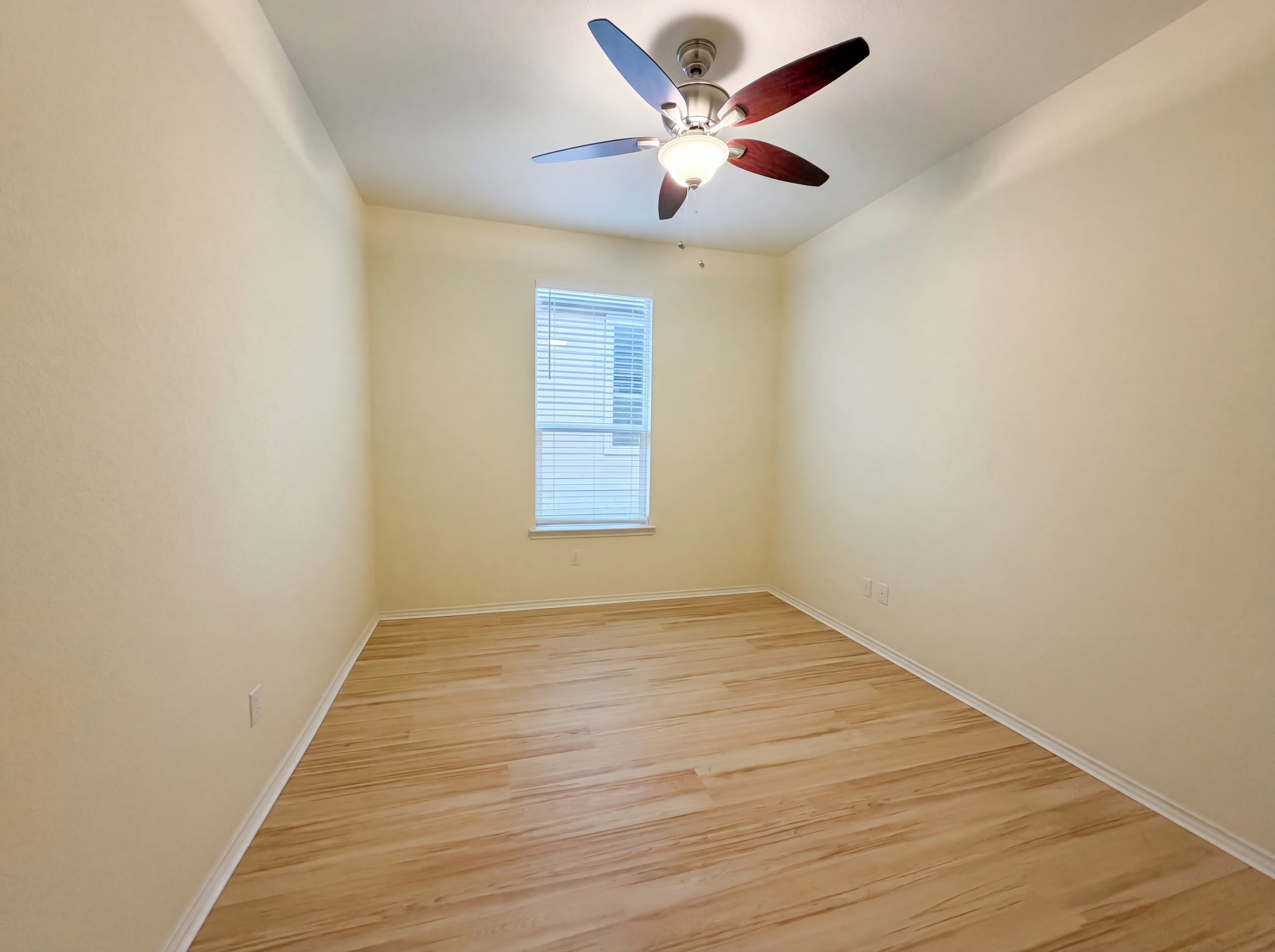 Photo 12 of 17 of 9018 Lonesome Oak Dr, Temple, TX