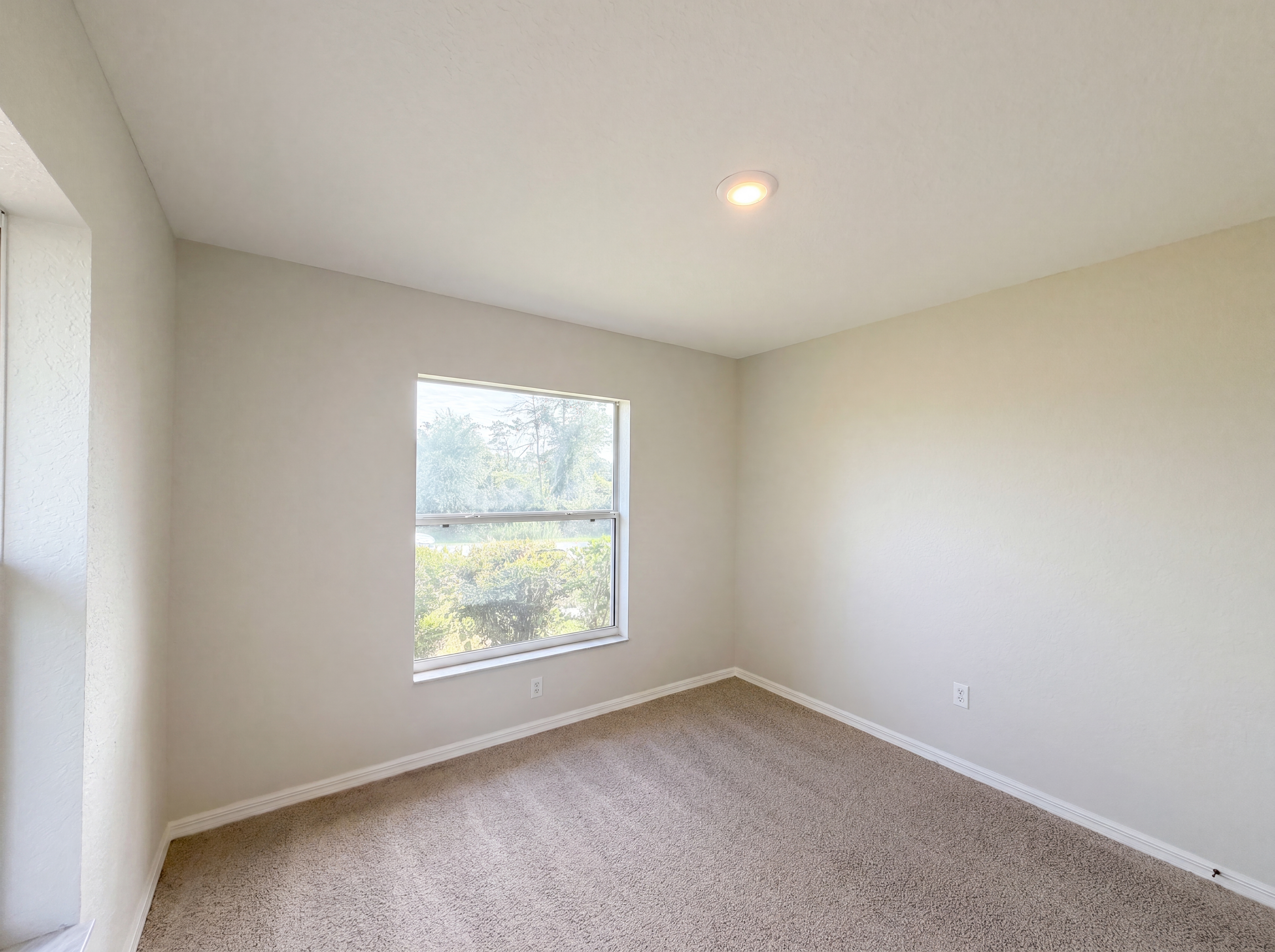 Photo 10 of 25 of 17956 SW 25th Avenue Rd, Ocala, FL