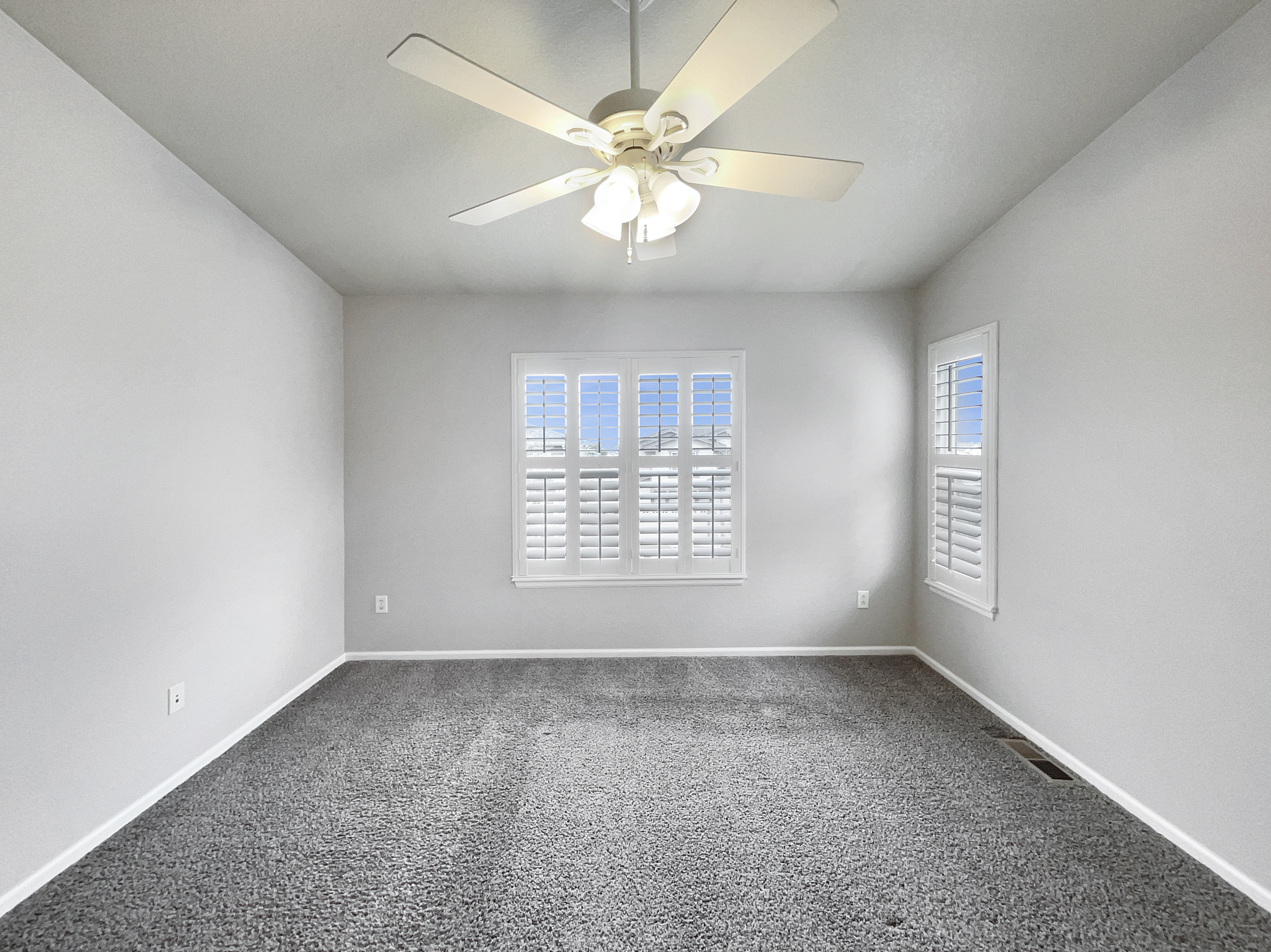 Photo 5 of 22 of 10674 Cherrington St, Highlands Ranch, CO