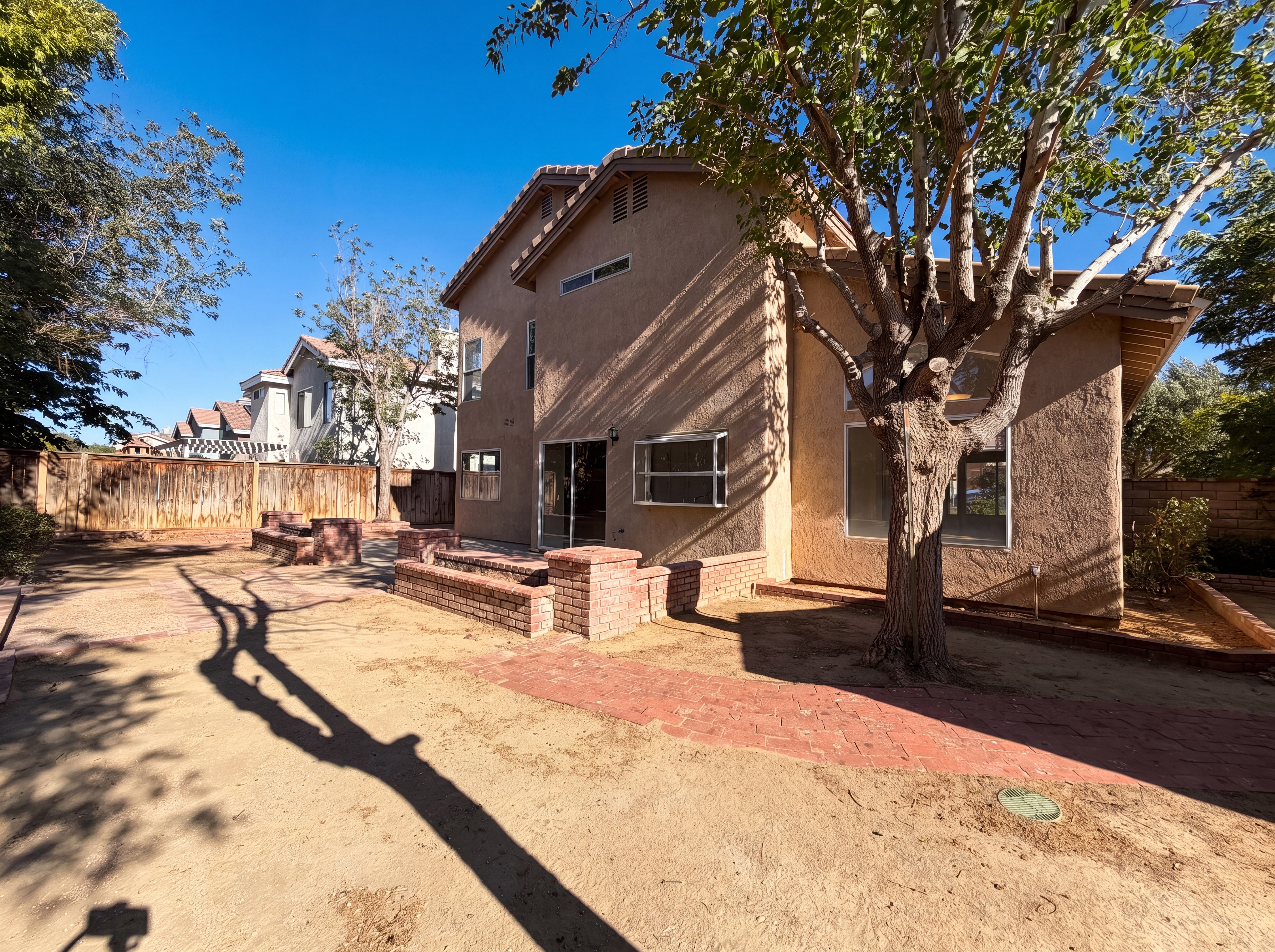 Photo 22 of 28 of 5545 W Avenue L6, Lancaster, CA