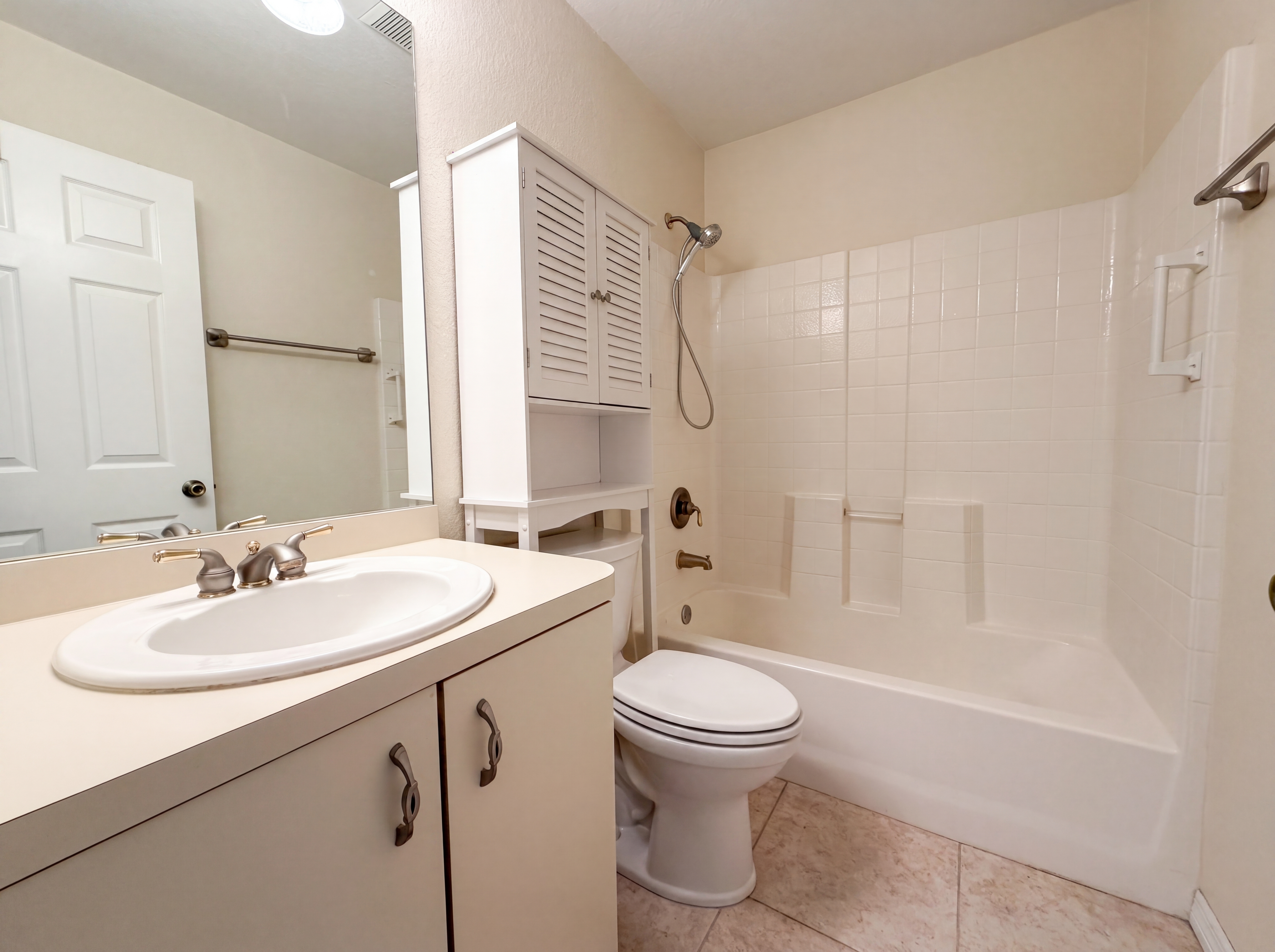 Photo 17 of 26 of 4790 Londel Ave, North Port, FL