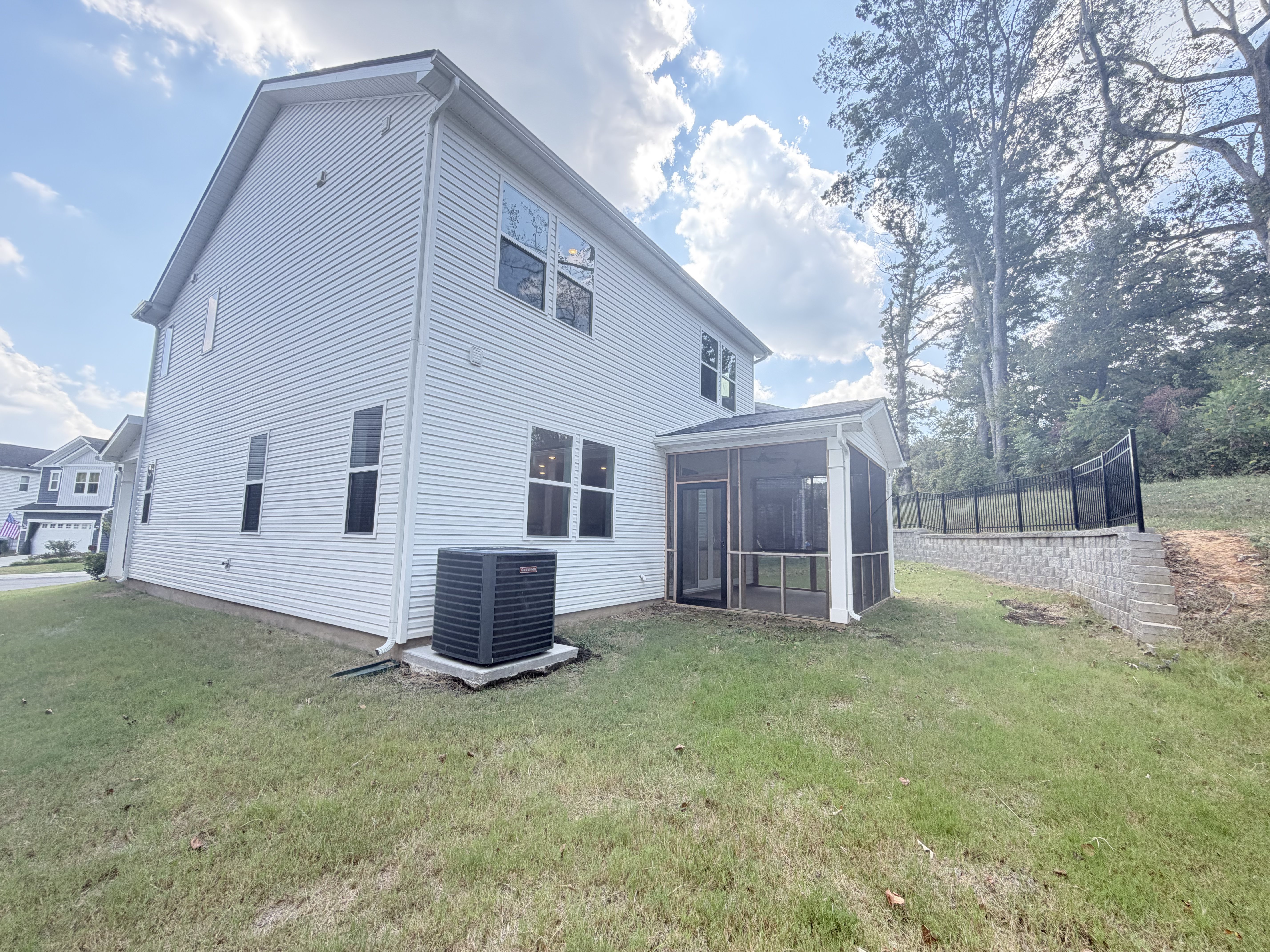Photo 14 of 19 of 133 Timber Crest Trl, White Bluff, TN