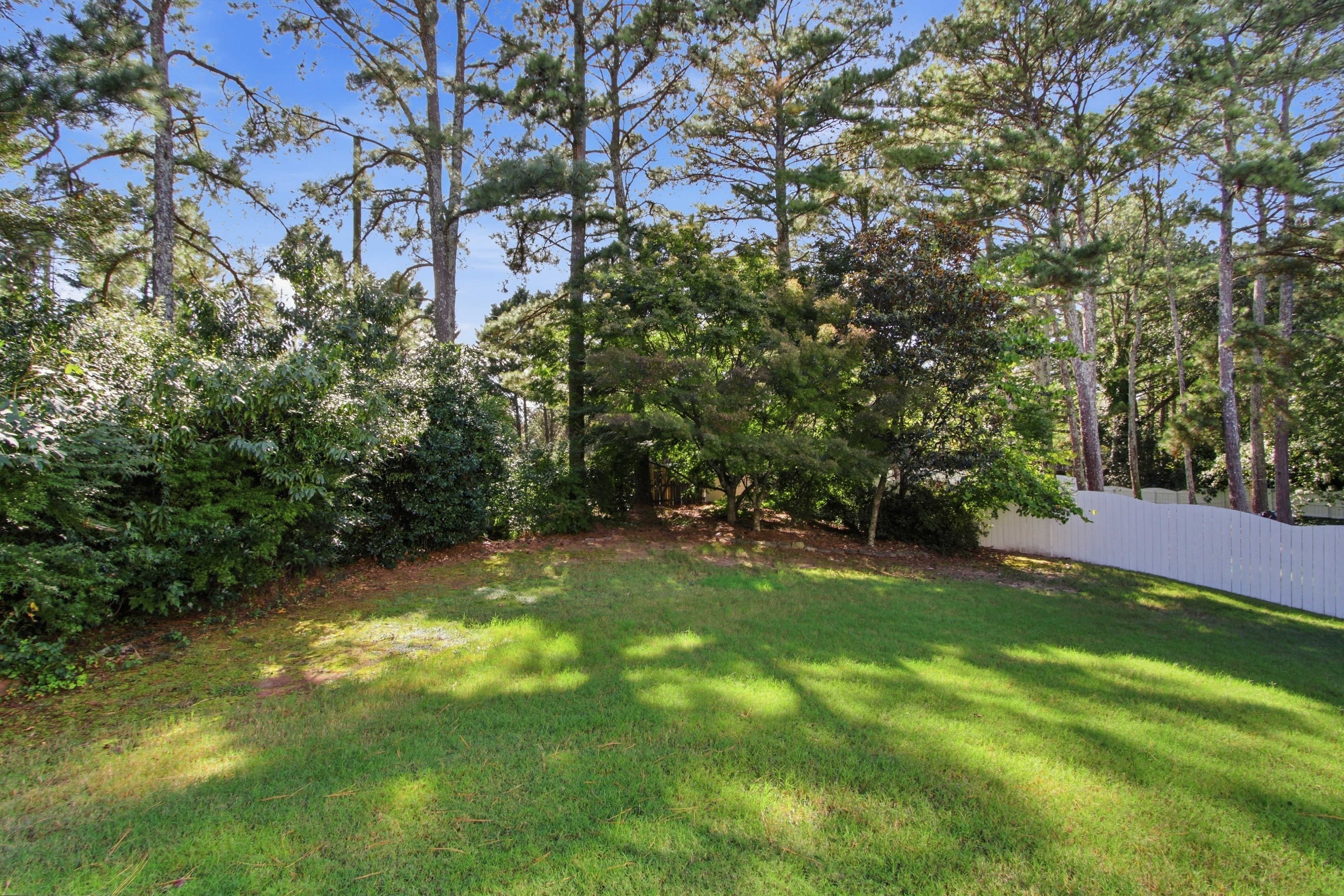 Photo 23 of 26 of 1900 Milfield Cir, Snellville, GA