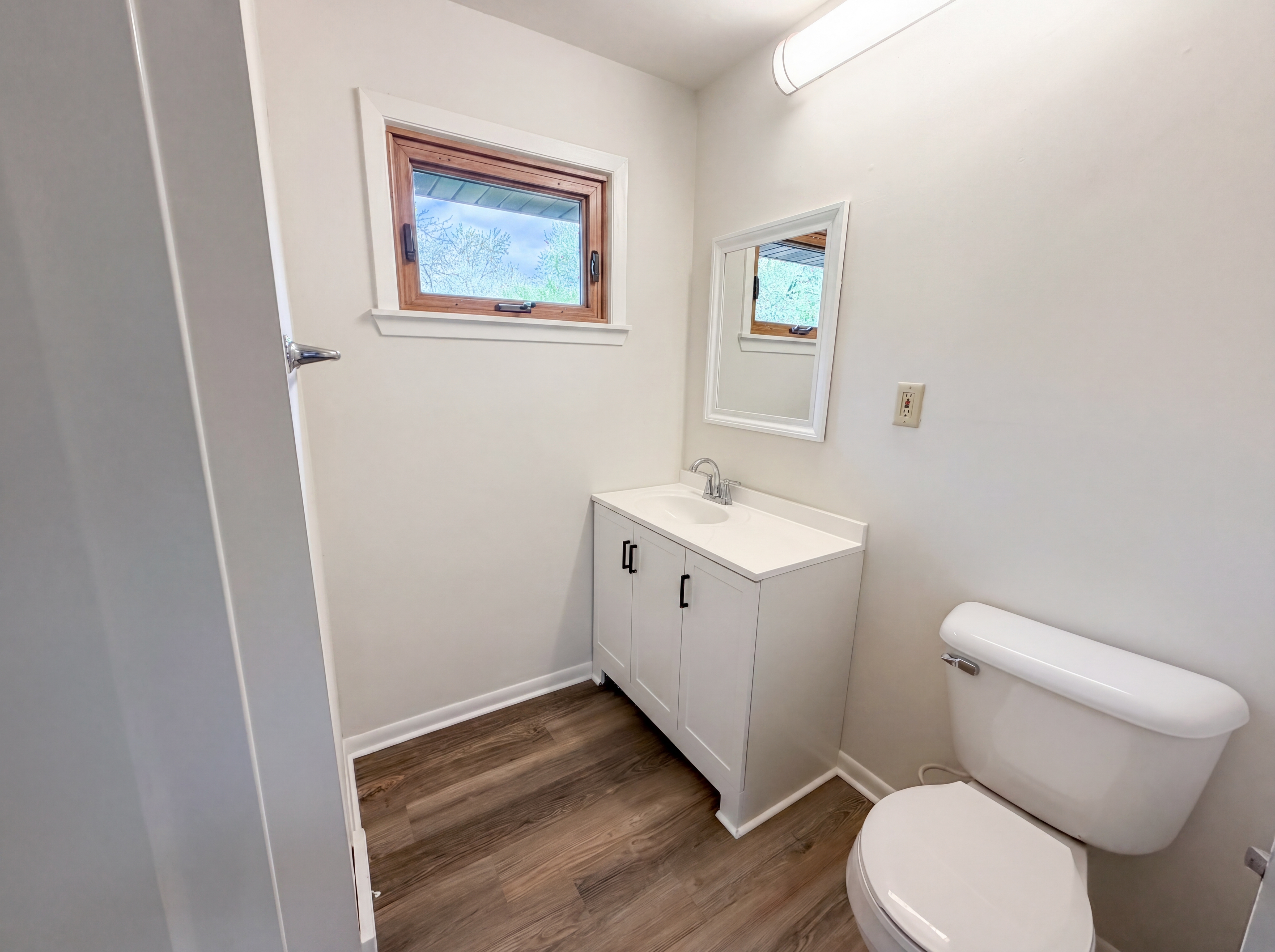 Photo 10 of 27 of 8615 Virginia Cir N, St. Louis Park, MN