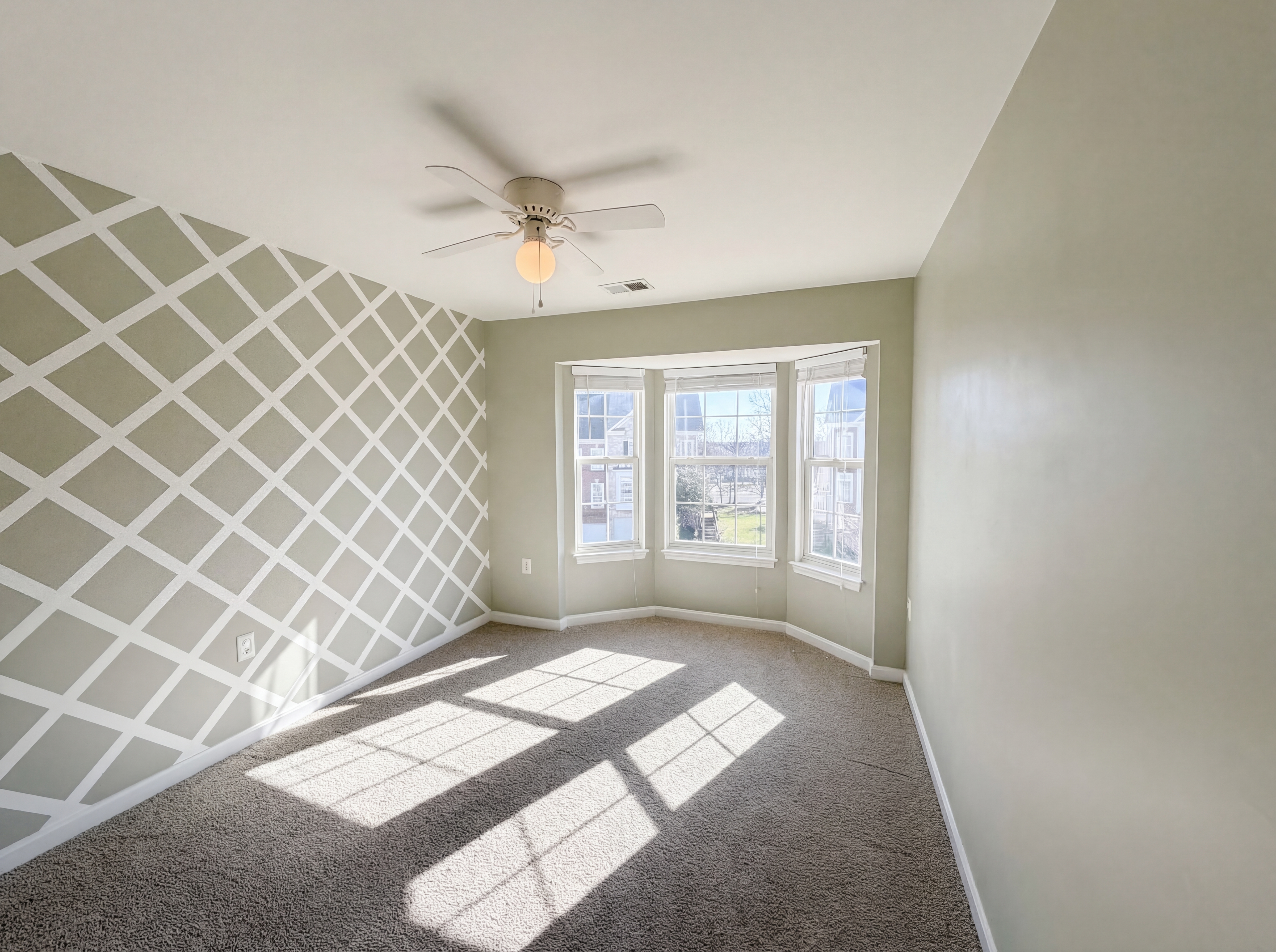 Photo 20 of 28 of 18560 Sierra Springs Sq, Leesburg, VA