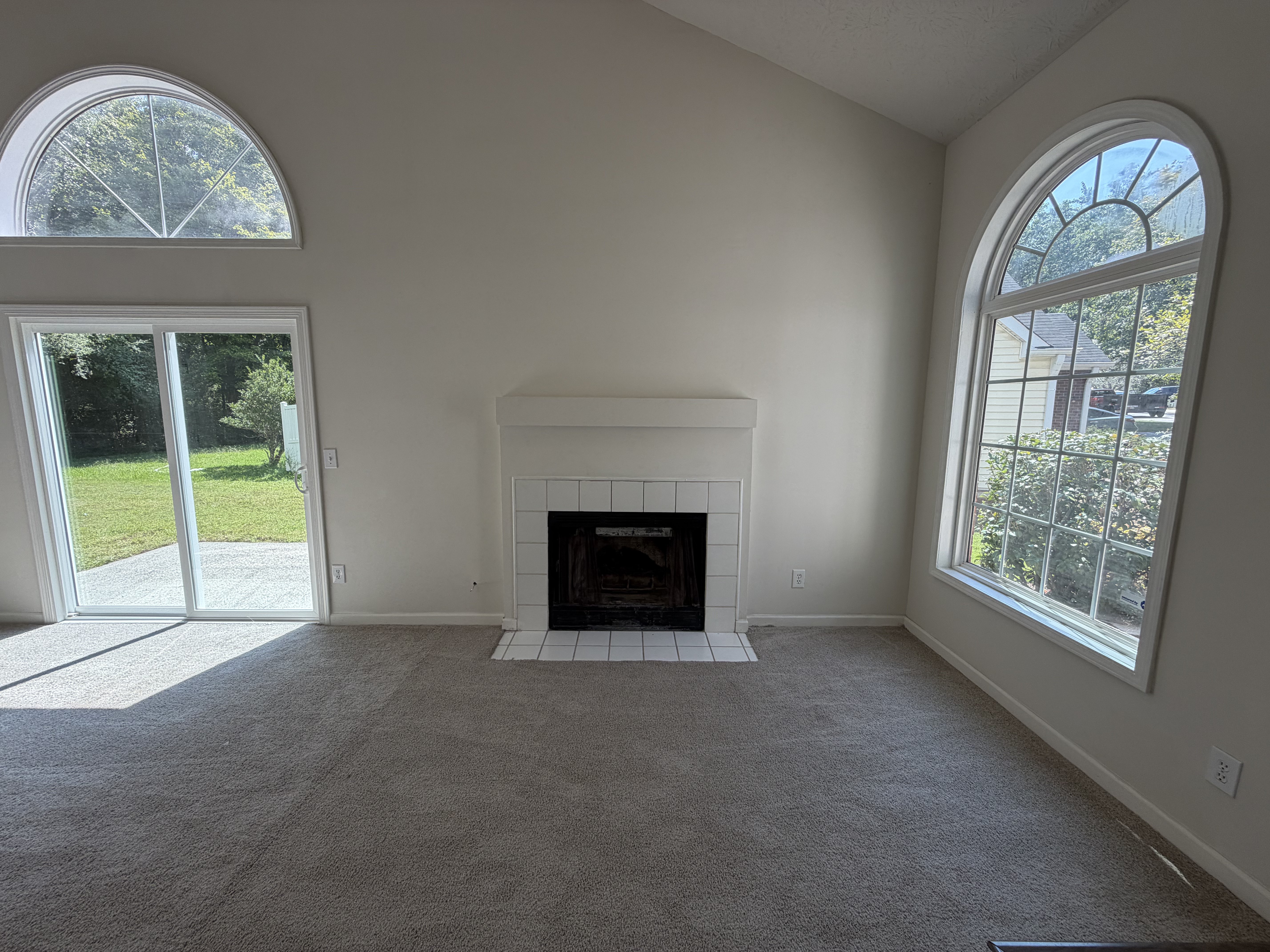 Photo 7 of 21 of 1337 Parkside Club Dr, Lawrenceville, GA