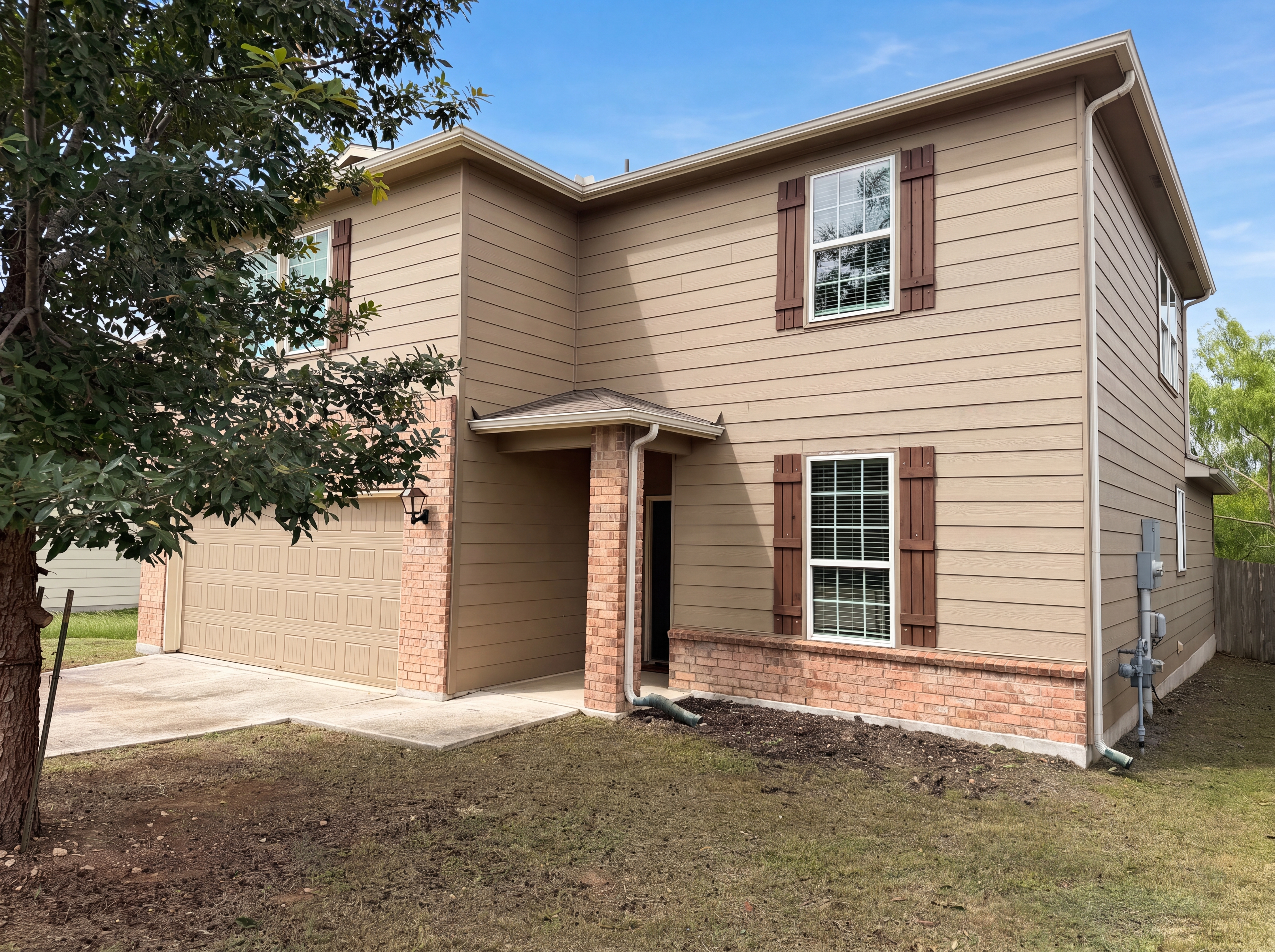 Photo 16 of 18 of 10611 Mary Scheel Ln, Converse, TX