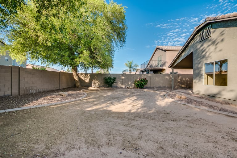 Photo 28 of 29 - 8130 W Whyman Ave, Phoenix, AZ 85043