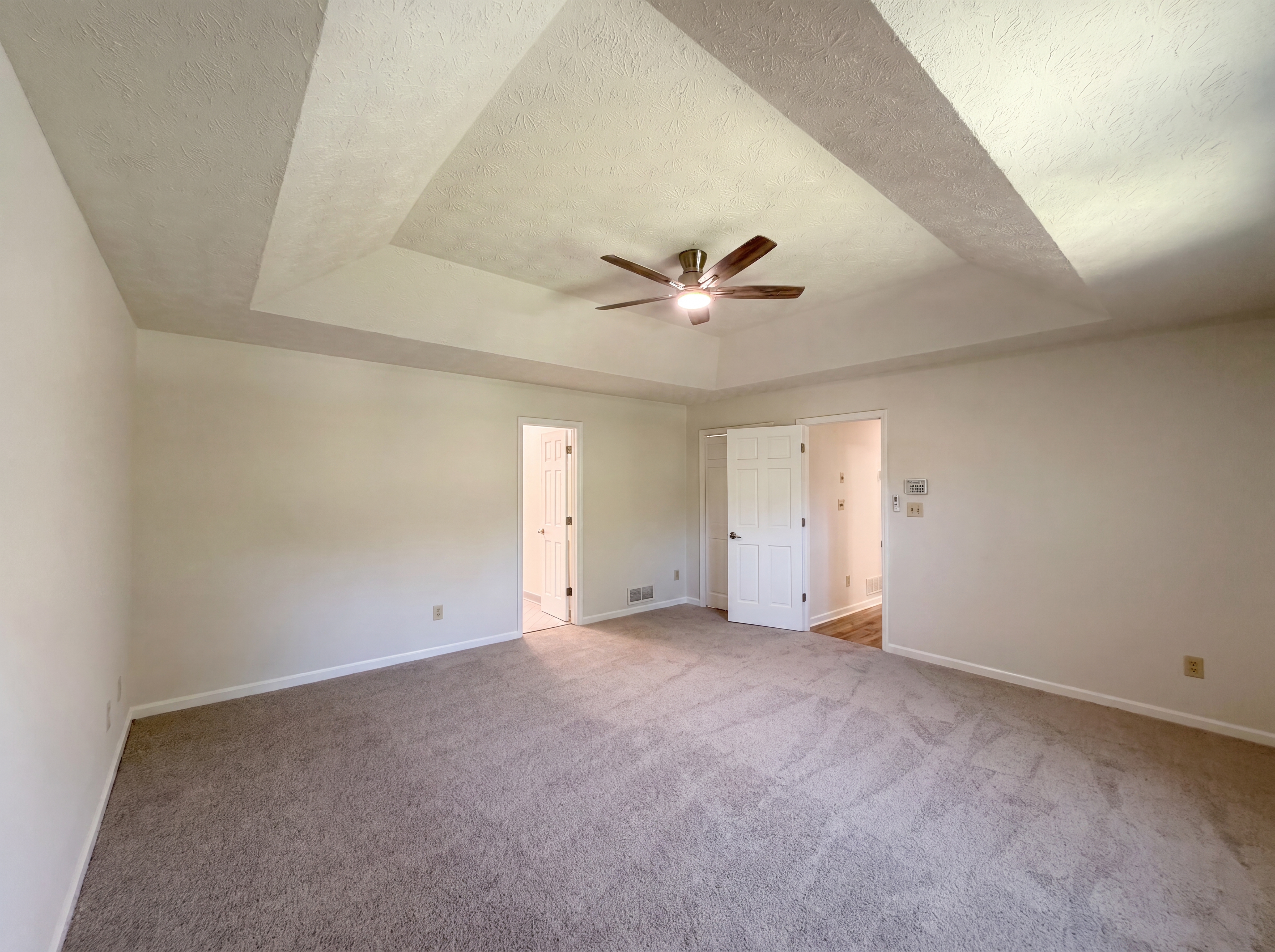 Photo 4 of 28 of 115 Briarwood Pl, Stockbridge, GA