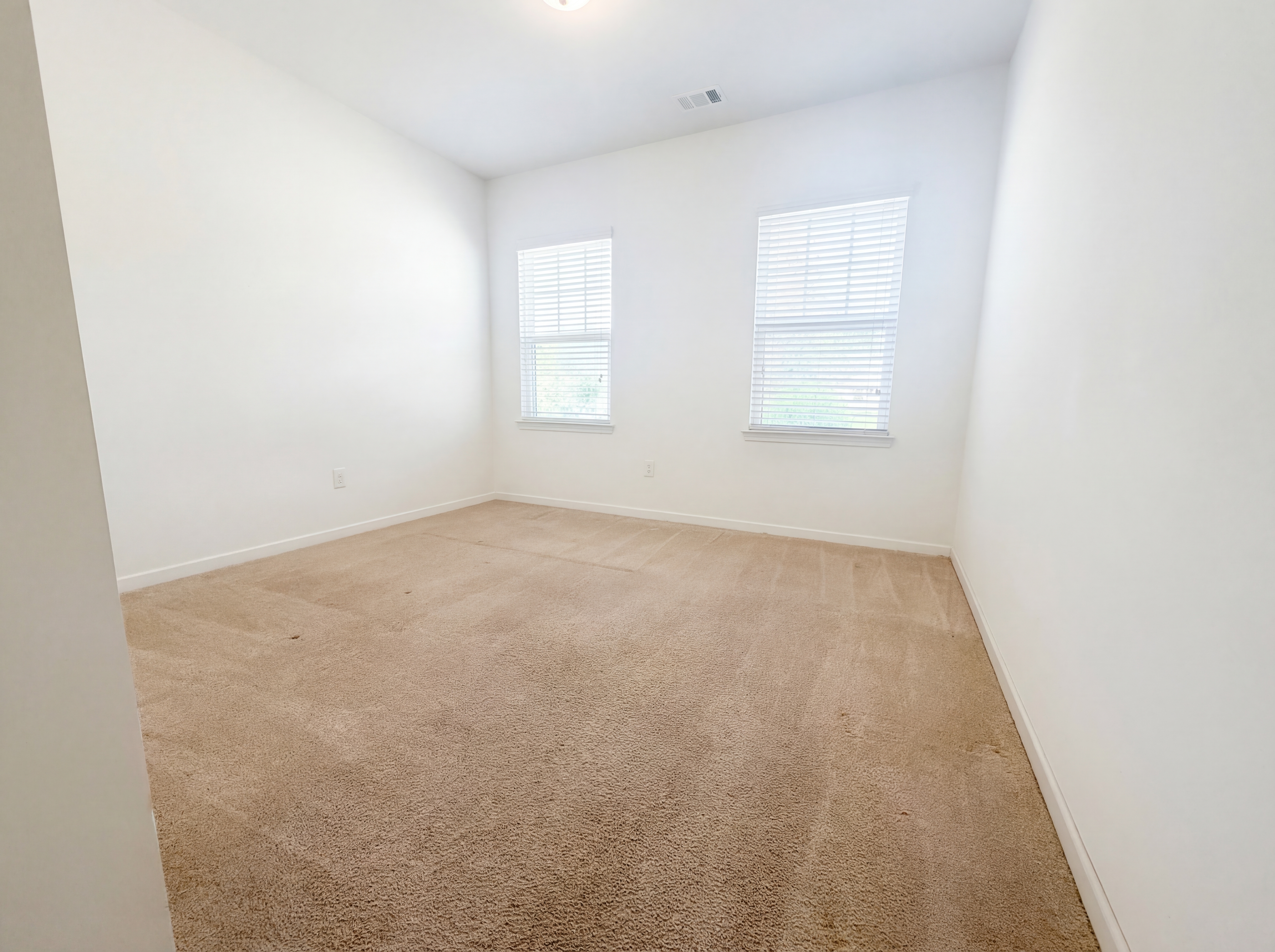 Photo 4 of 16 of 12 Whiskery Way, Cartersville, GA