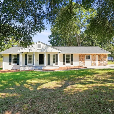 Property photo 1 of 30 Roberts Ln