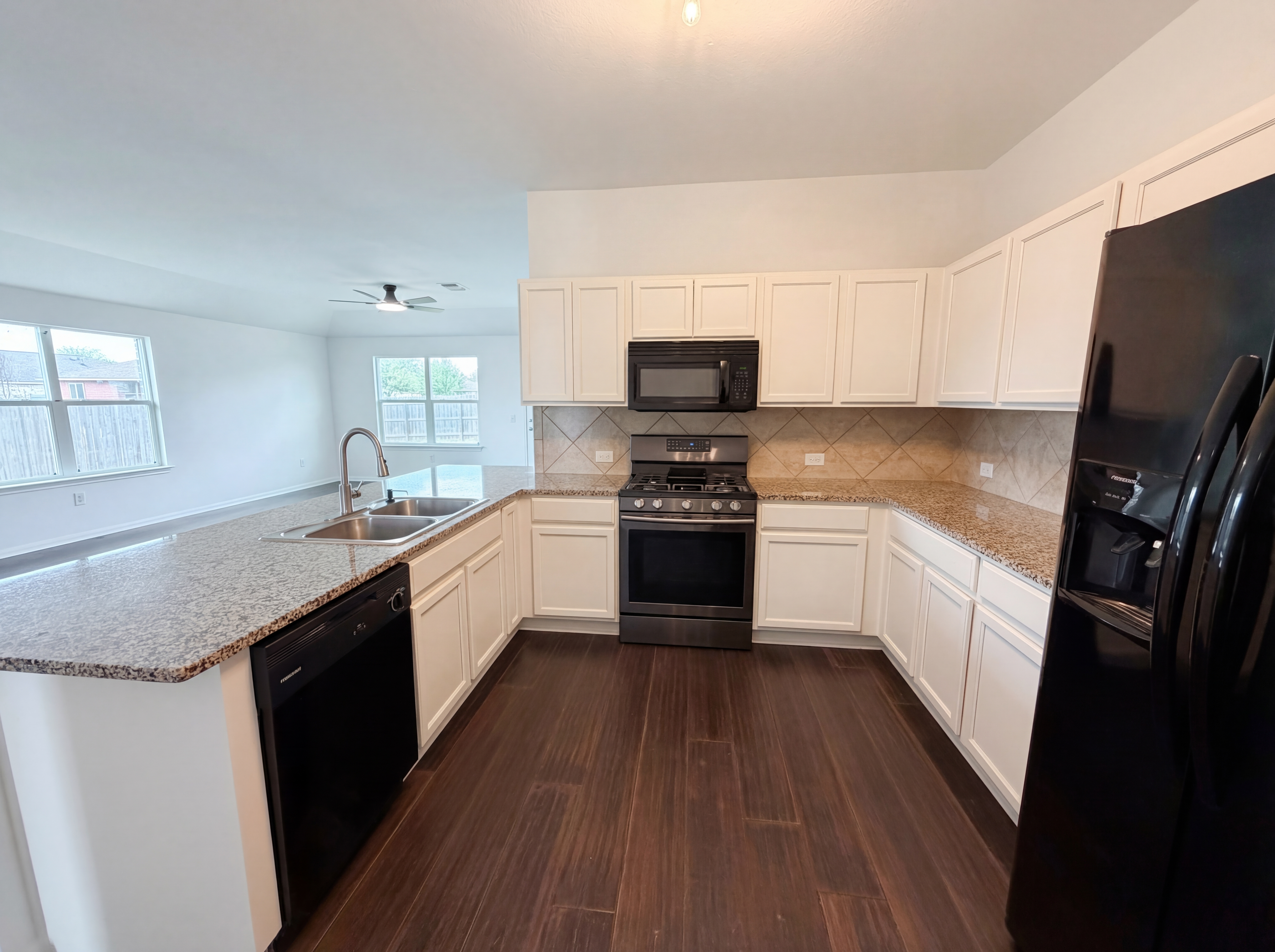 Photo 2 of 23 of 201 Camellia Dr, Hutto, TX