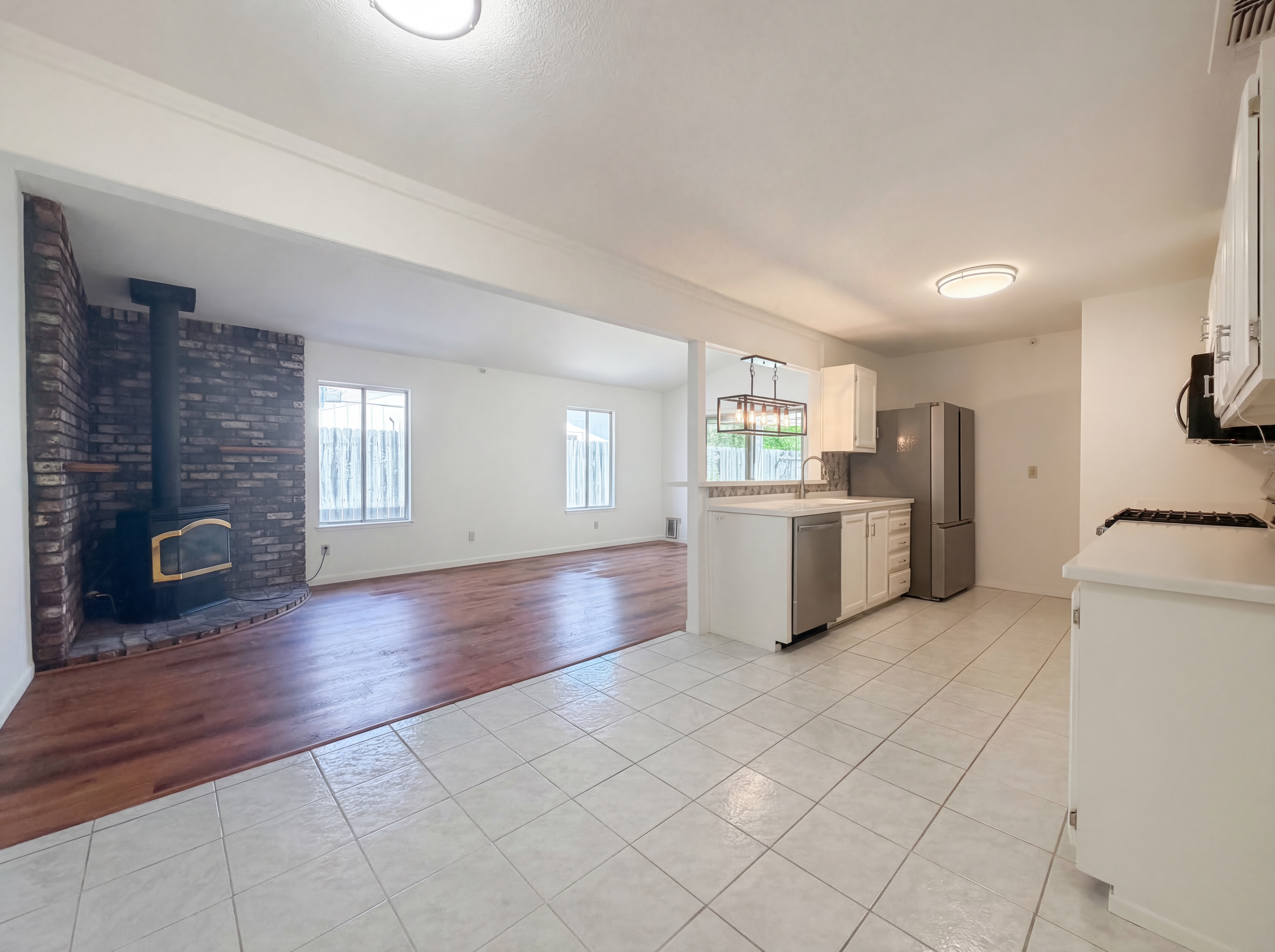 Photo 12 of 33 of 4814 Monet Way, Sacramento, CA