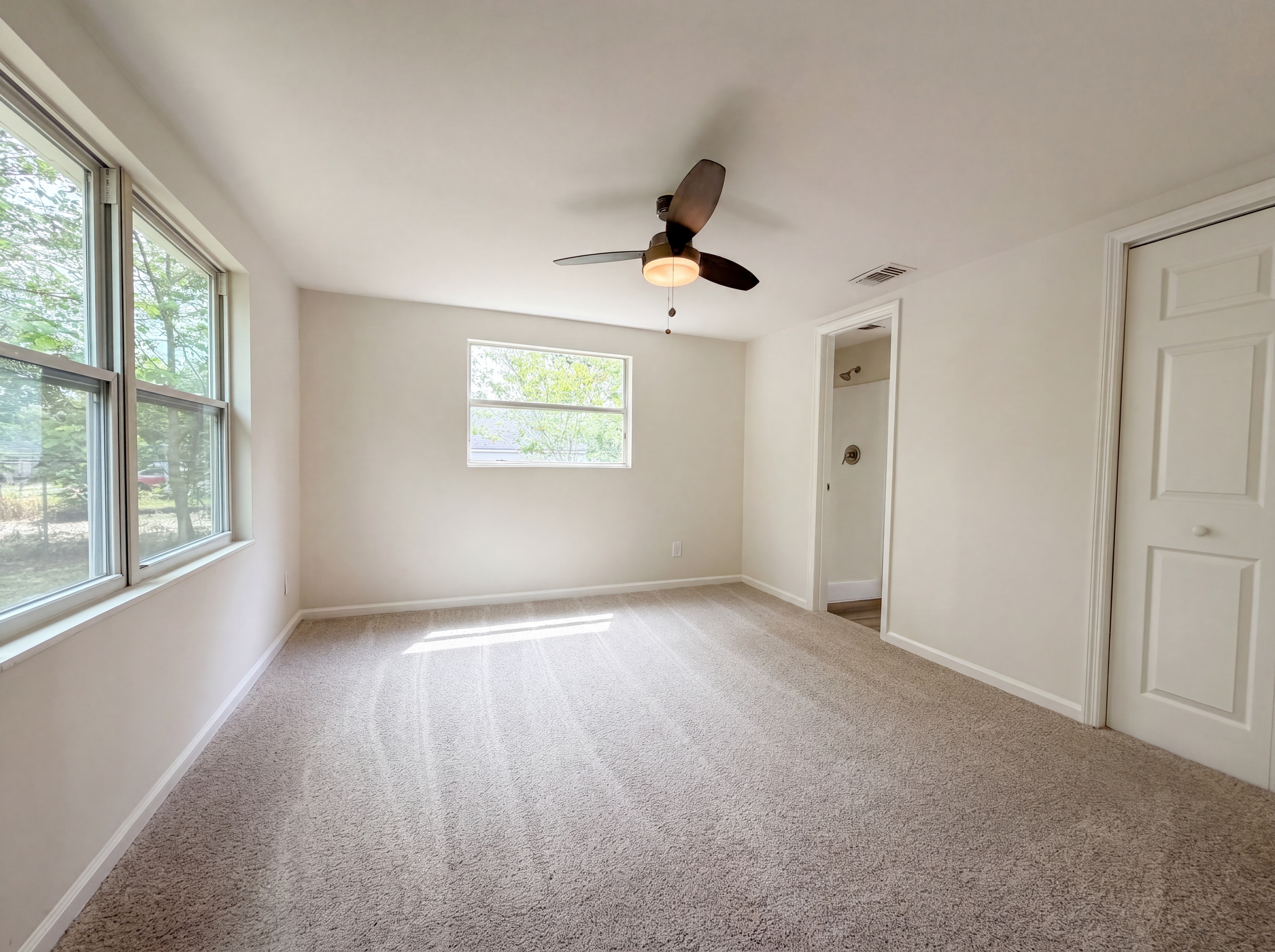 Photo 4 of 19 of 7008 Thurston Rd, Jacksonville, FL