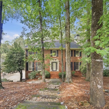 Property photo 1 of 4003 Oakview Ct