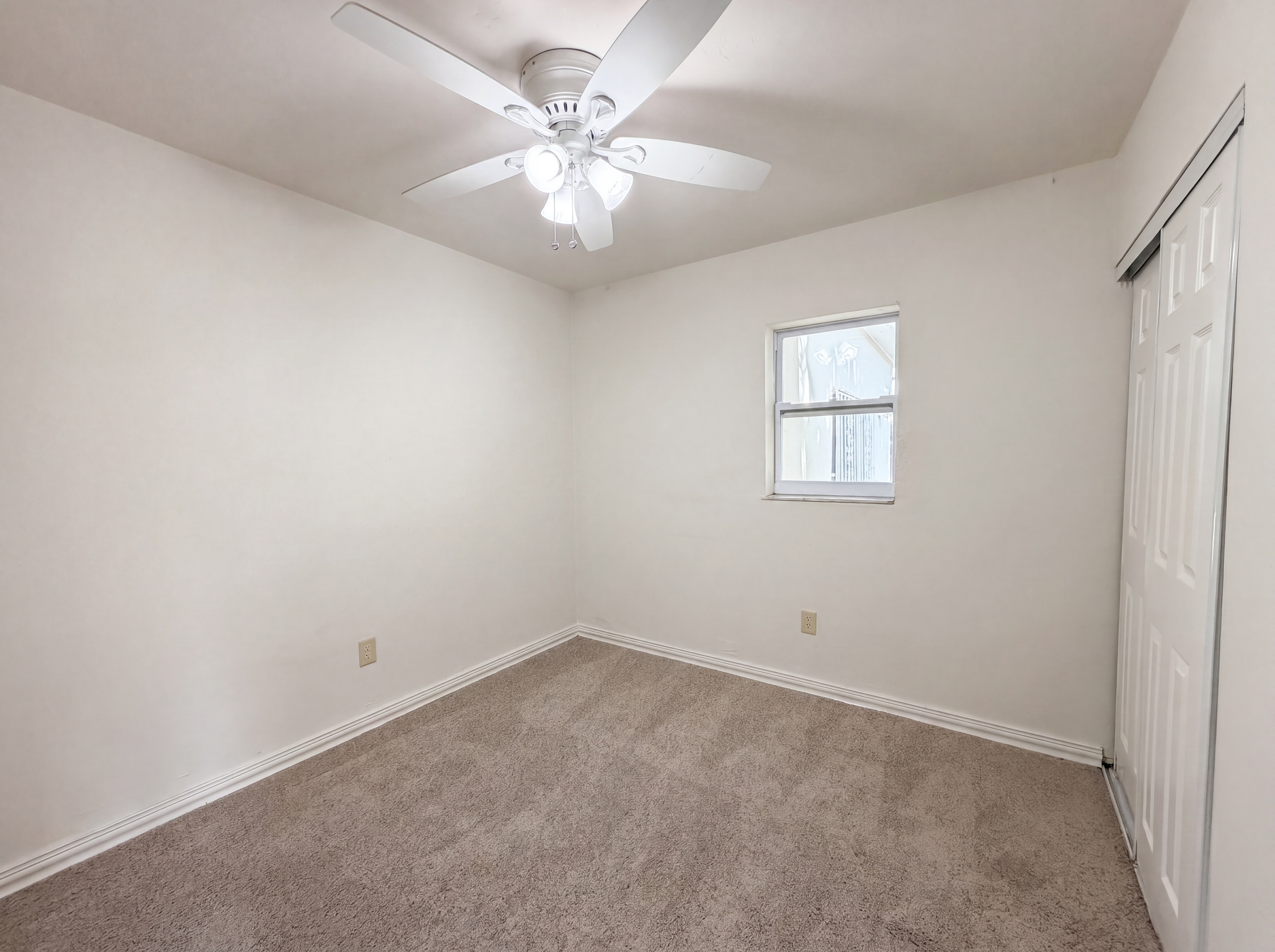 Photo 14 of 20 of 4403 NW 202nd St, Miami Gardens, FL
