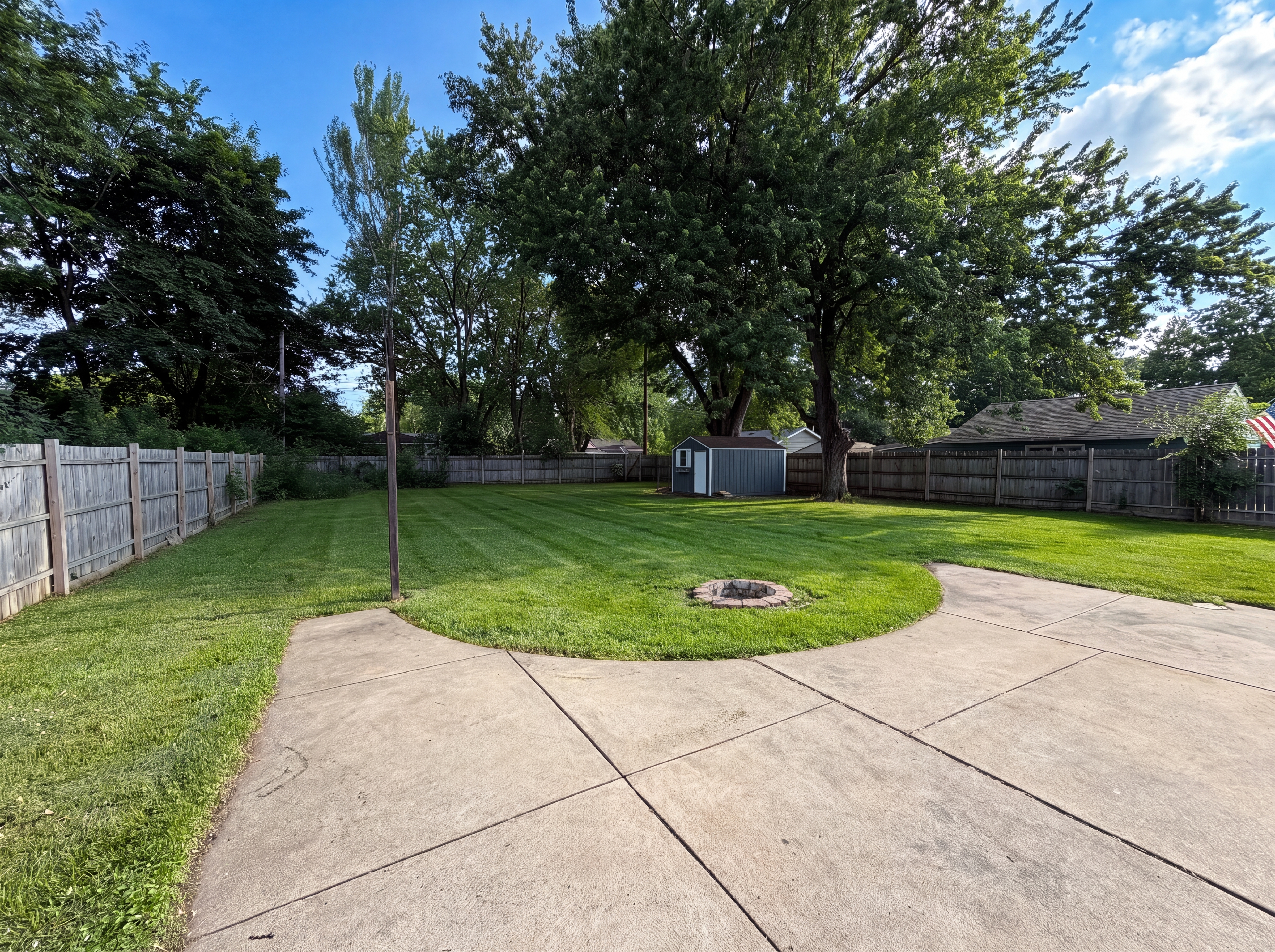 Photo 5 of 20 of 2128 Ronald Ave, White Bear Lake, MN