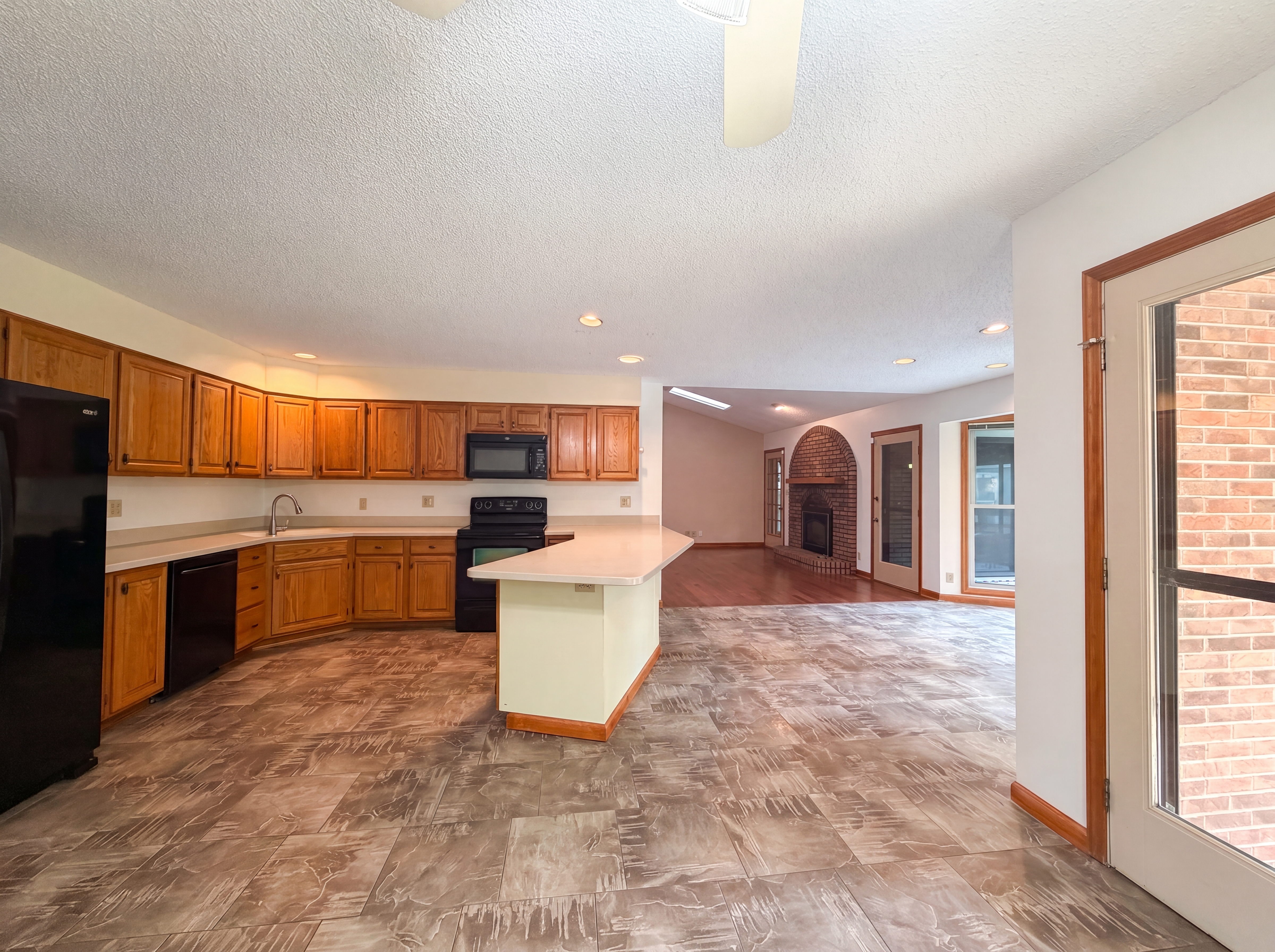 Photo 2 of 23 of 2129 Greenpine Dr, Cincinnati, OH